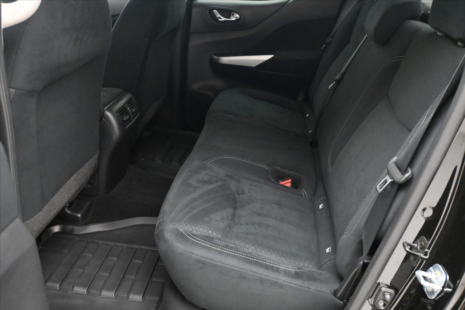 Hlavní fotografie vozu Nissan Navara 2,3 dCi 140kW AT6 4x4 Záruka až 5 let (14)