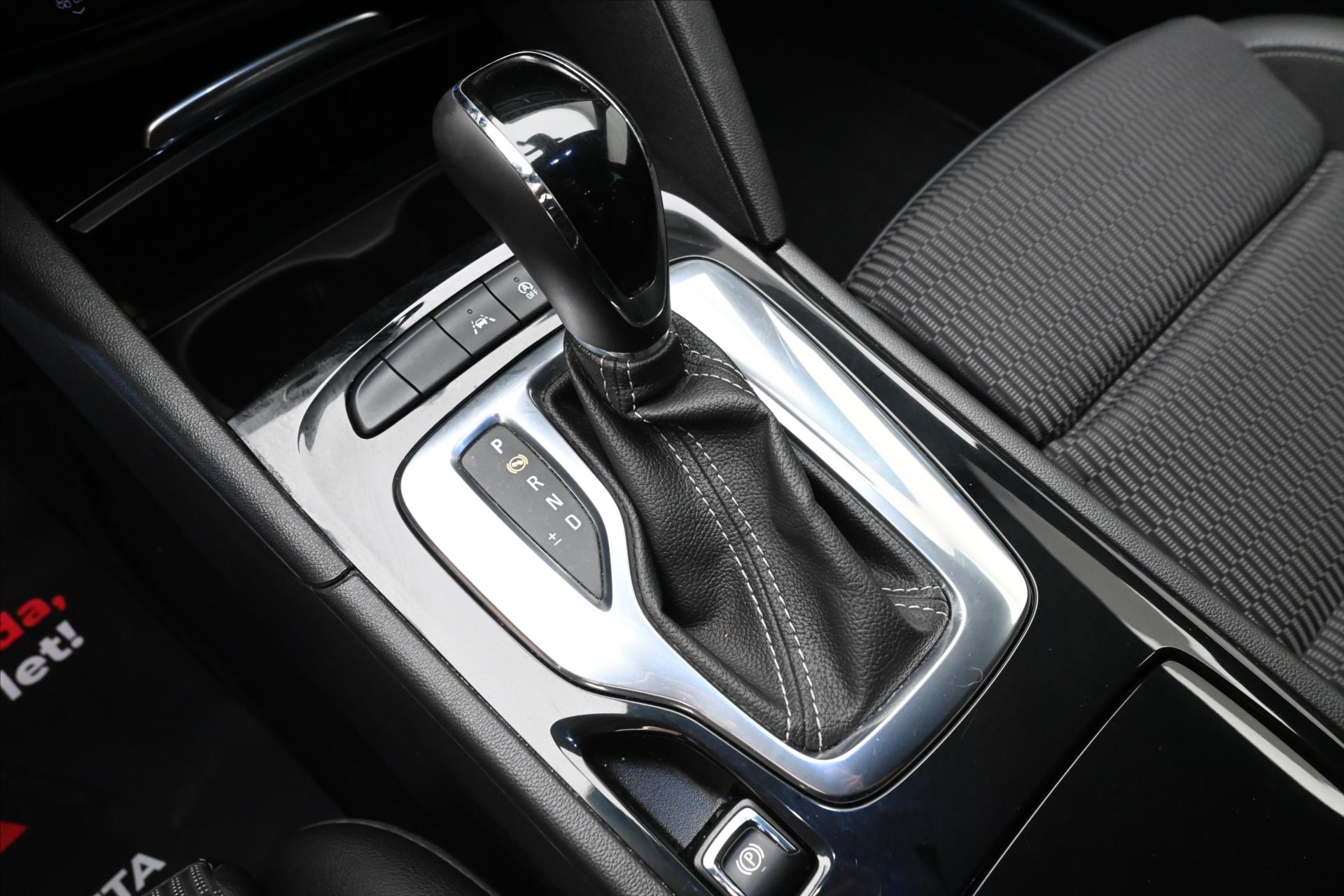 Hlavní fotografie vozu Opel Insignia 2,0 CDTI 128 kW AT8 SportTourer Záruka až 5 let (23)