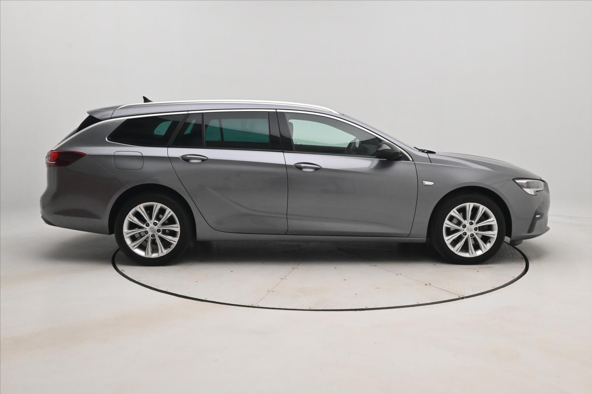 Hlavní fotografie vozu Opel Insignia 2,0 CDTI 128 kW AT8 SportTourer Záruka až 5 let (5)