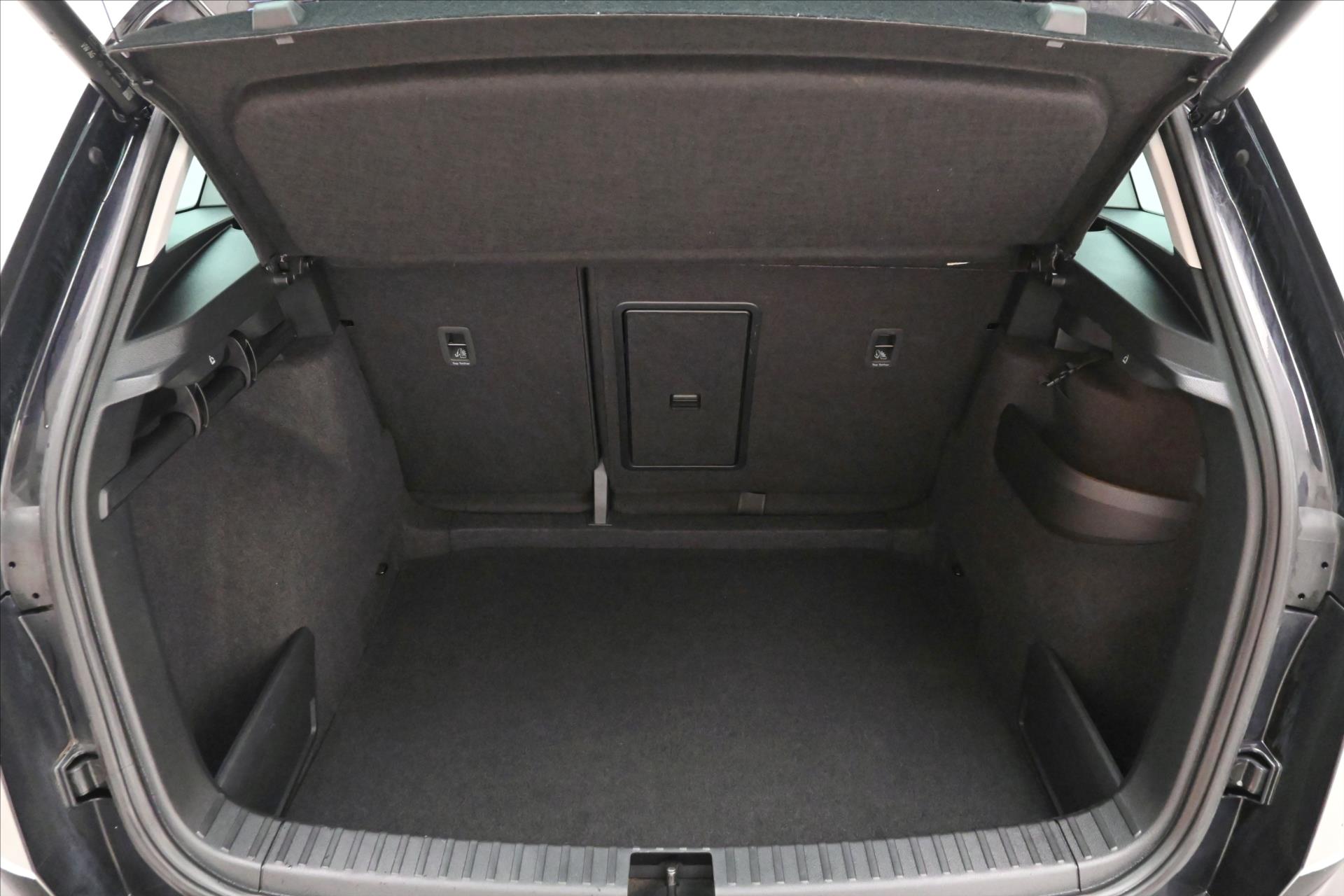 Hlavní fotografie vozu Škoda Karoq 2,0 TDI 85kW DSG Business Záruka až 5 let (11)