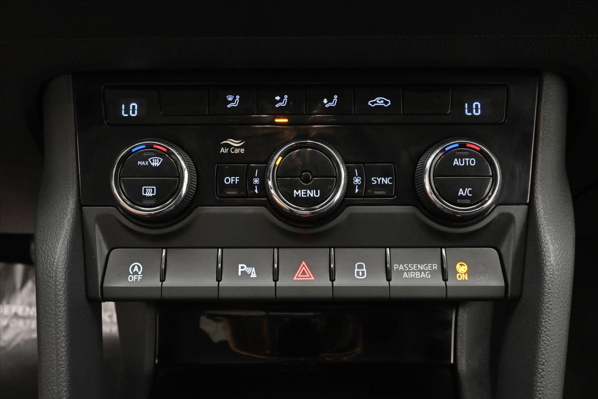 Hlavní fotografie vozu Škoda Karoq 2,0 TDI 85kW DSG Business Záruka až 5 let (21)