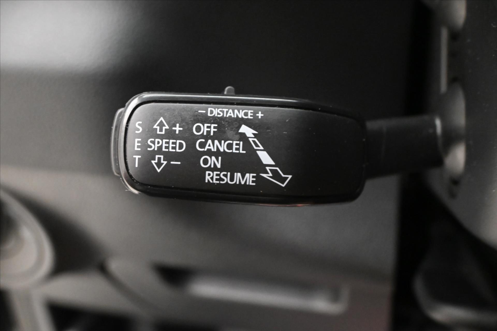 Hlavní fotografie vozu Škoda Karoq 2,0 TDI 85kW DSG Business Záruka až 5 let (24)