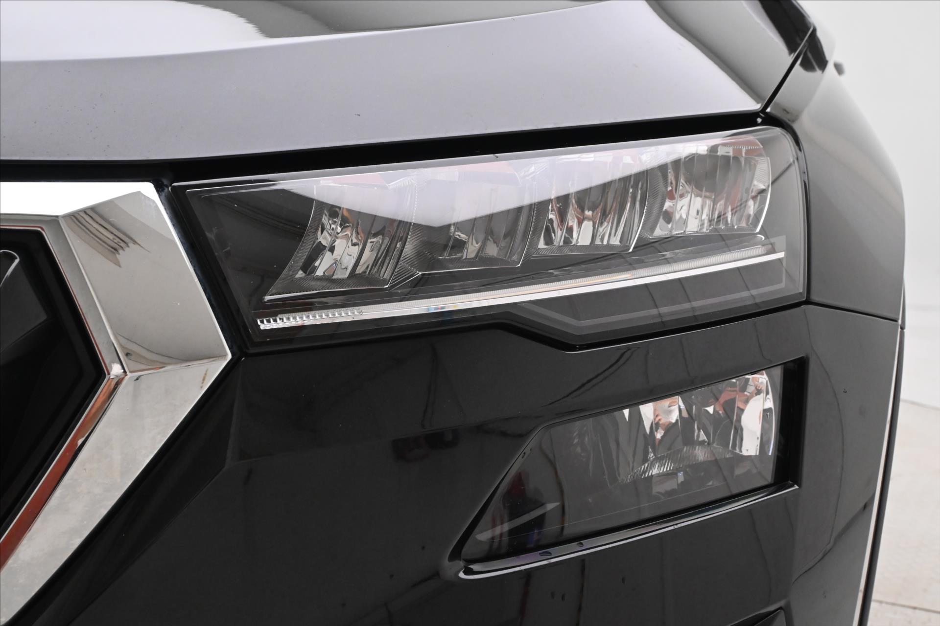 Hlavní fotografie vozu Škoda Karoq 2,0 TDI 85kW DSG Business Záruka až 5 let (30)