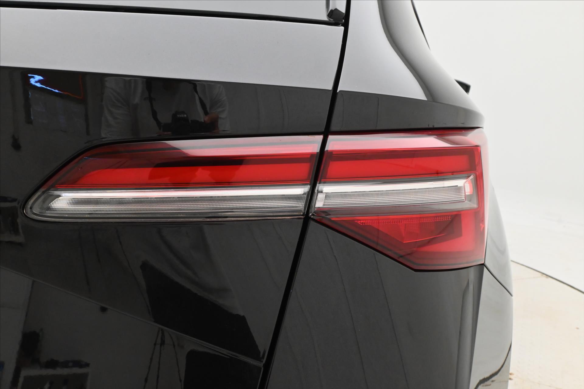 Hlavní fotografie vozu Škoda Karoq 2,0 TDI 85kW DSG Business Záruka až 5 let (31)