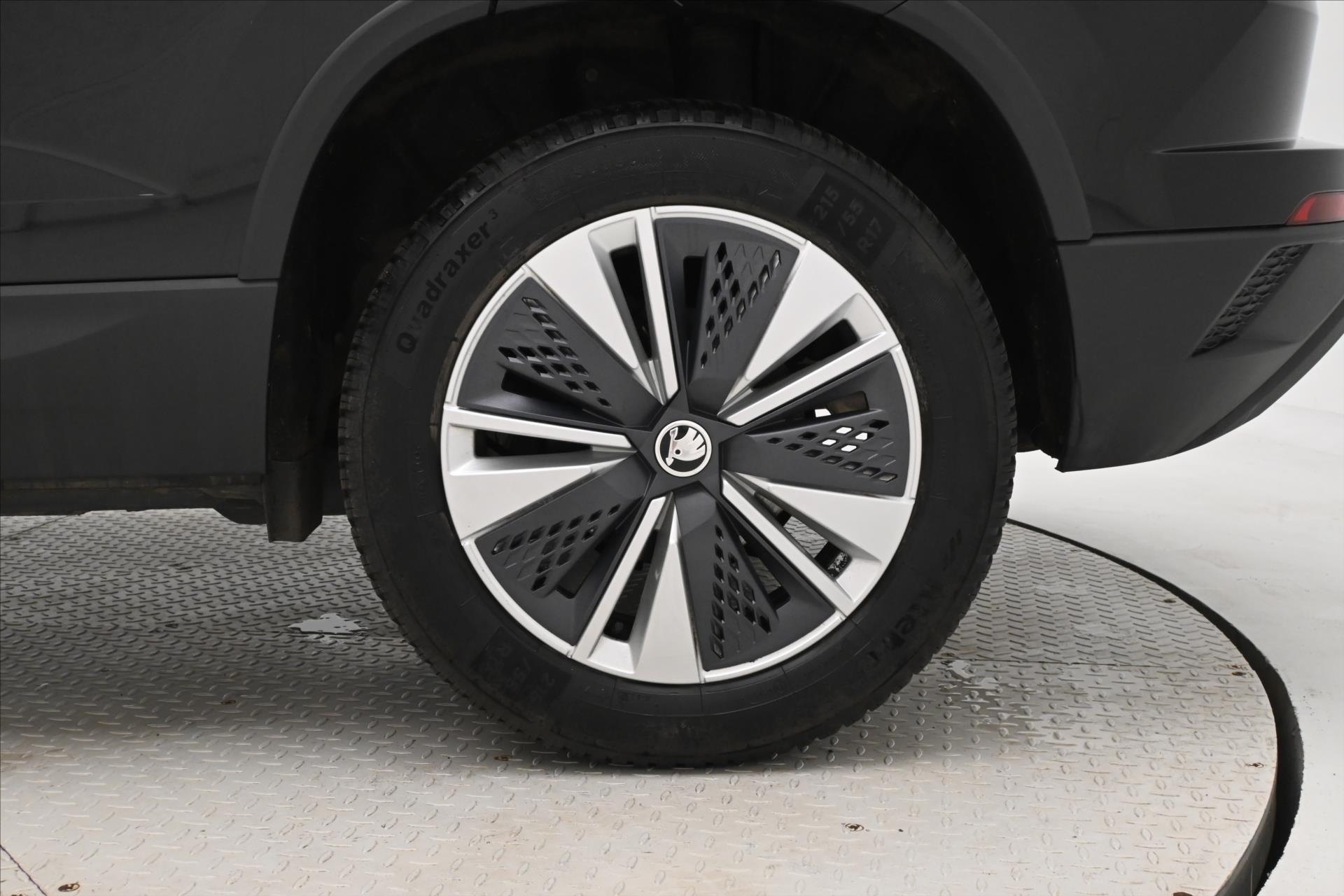 Hlavní fotografie vozu Škoda Karoq 2,0 TDI 85kW DSG Business Záruka až 5 let (32)
