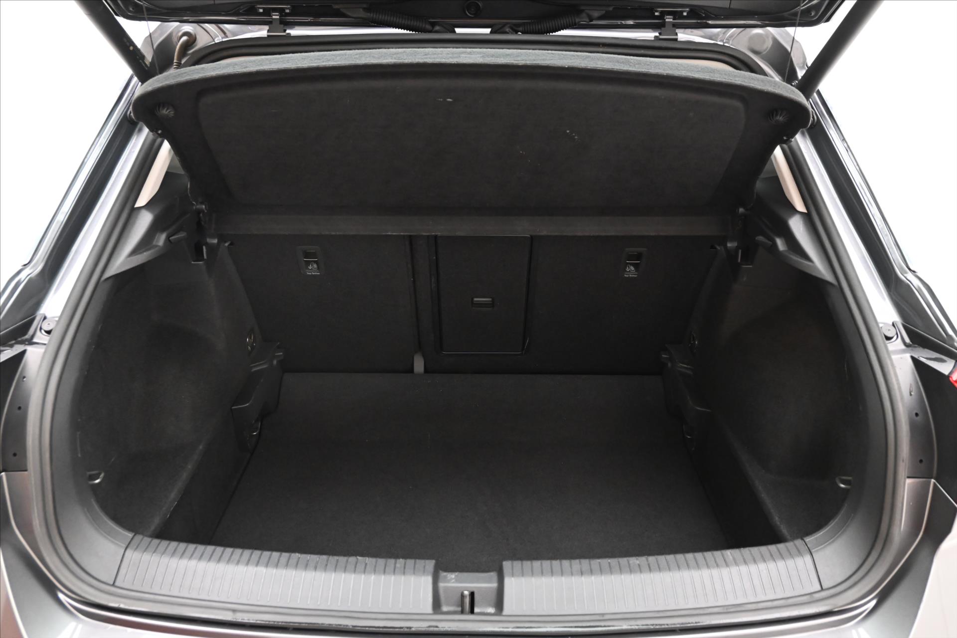 Main photo of the car Volkswagen T-Roc 2.0 TDI 110kW DSG Style Warranty up to 5 years (11)