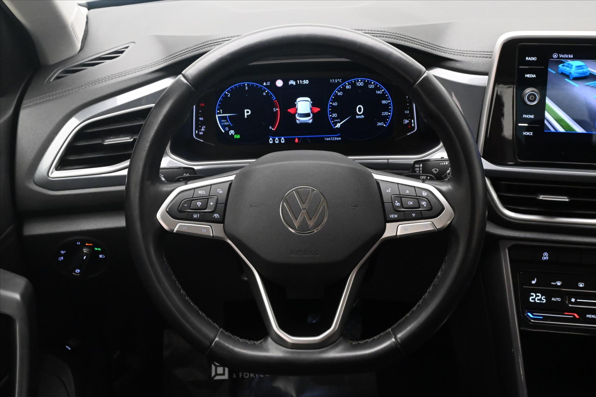 Main photo of the car Volkswagen T-Roc 2.0 TDI 110kW DSG Style Warranty up to 5 years (19)