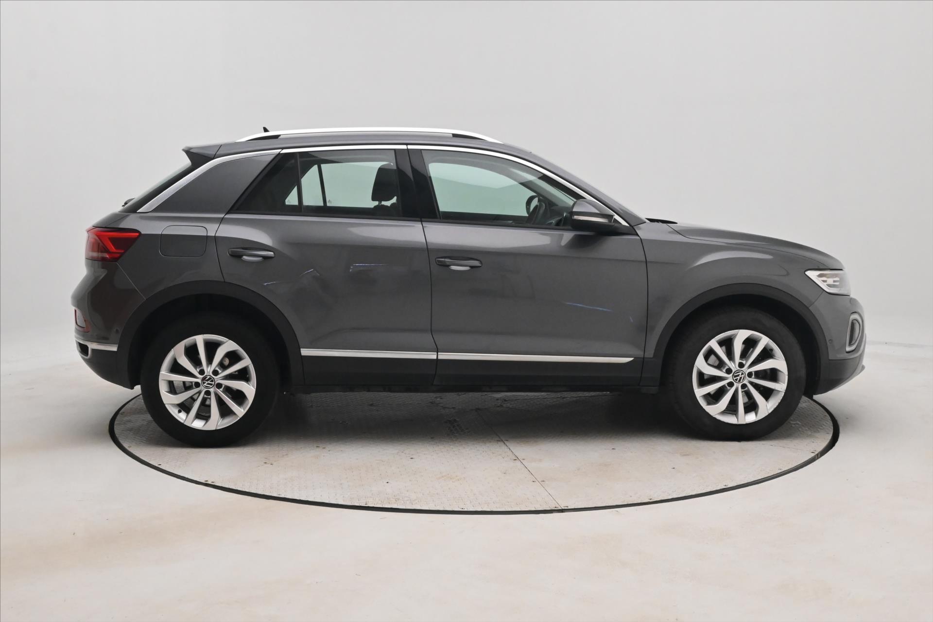 Hlavní fotografie vozu Volkswagen T-Roc 2,0 TDI 110kW DSG Style Záruka až 5 let (4)