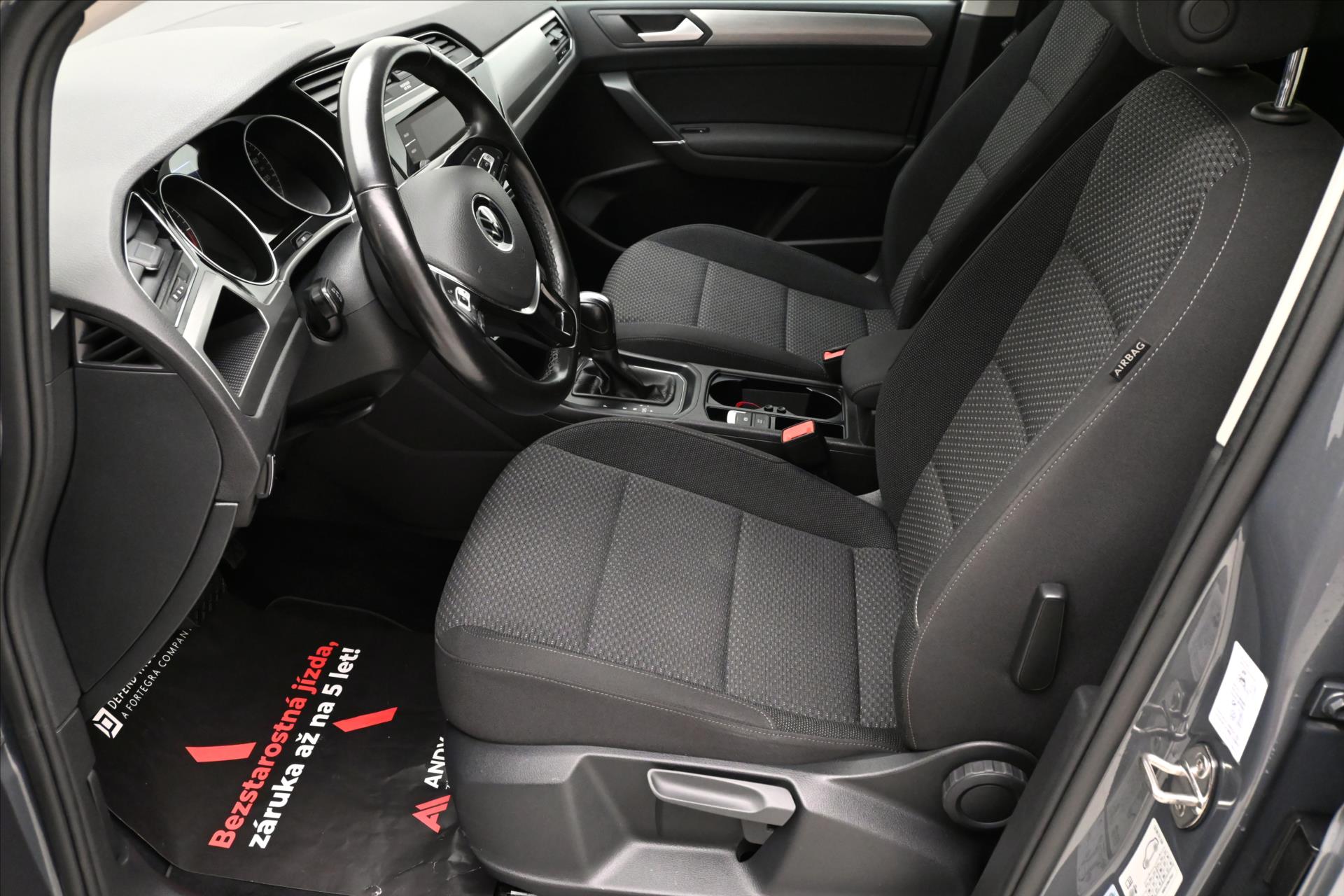 Hlavní fotografie vozu Volkswagen Touran 2,0 TDI 110KW DSG 7míst Záruka až 5 let (15)
