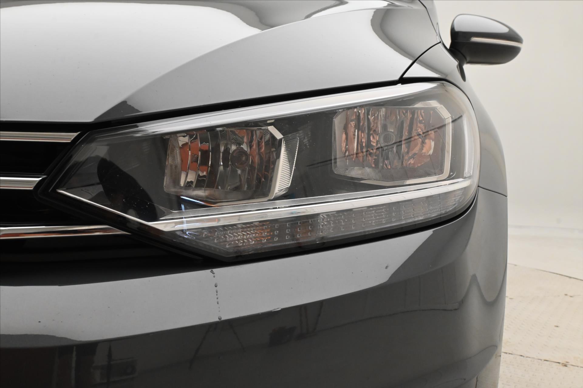 Hlavní fotografie vozu Volkswagen Touran 2,0 TDI 110KW DSG 7míst Záruka až 5 let (32)