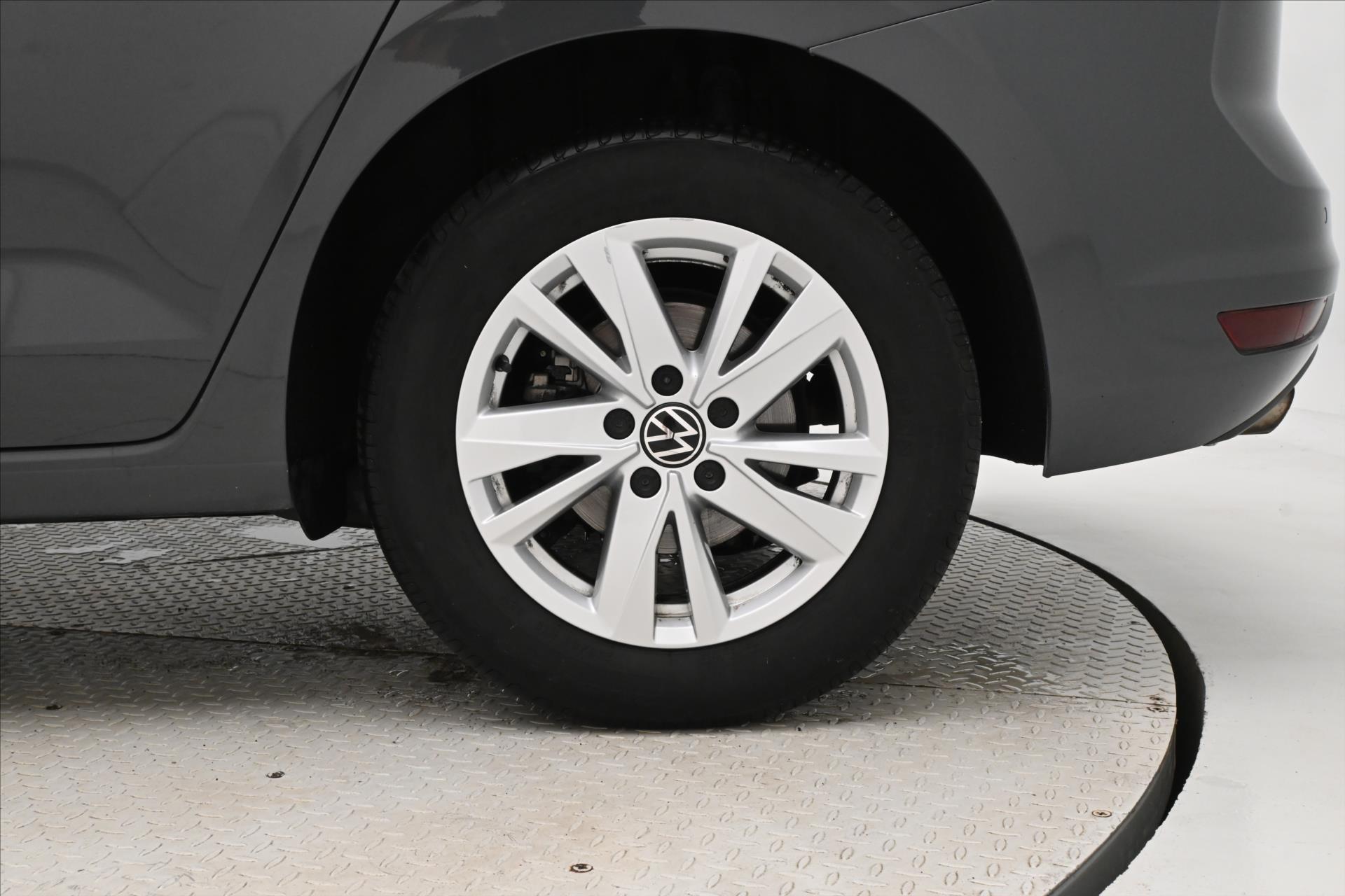 Hlavní fotografie vozu Volkswagen Touran 2,0 TDI 110KW DSG 7míst Záruka až 5 let (34)