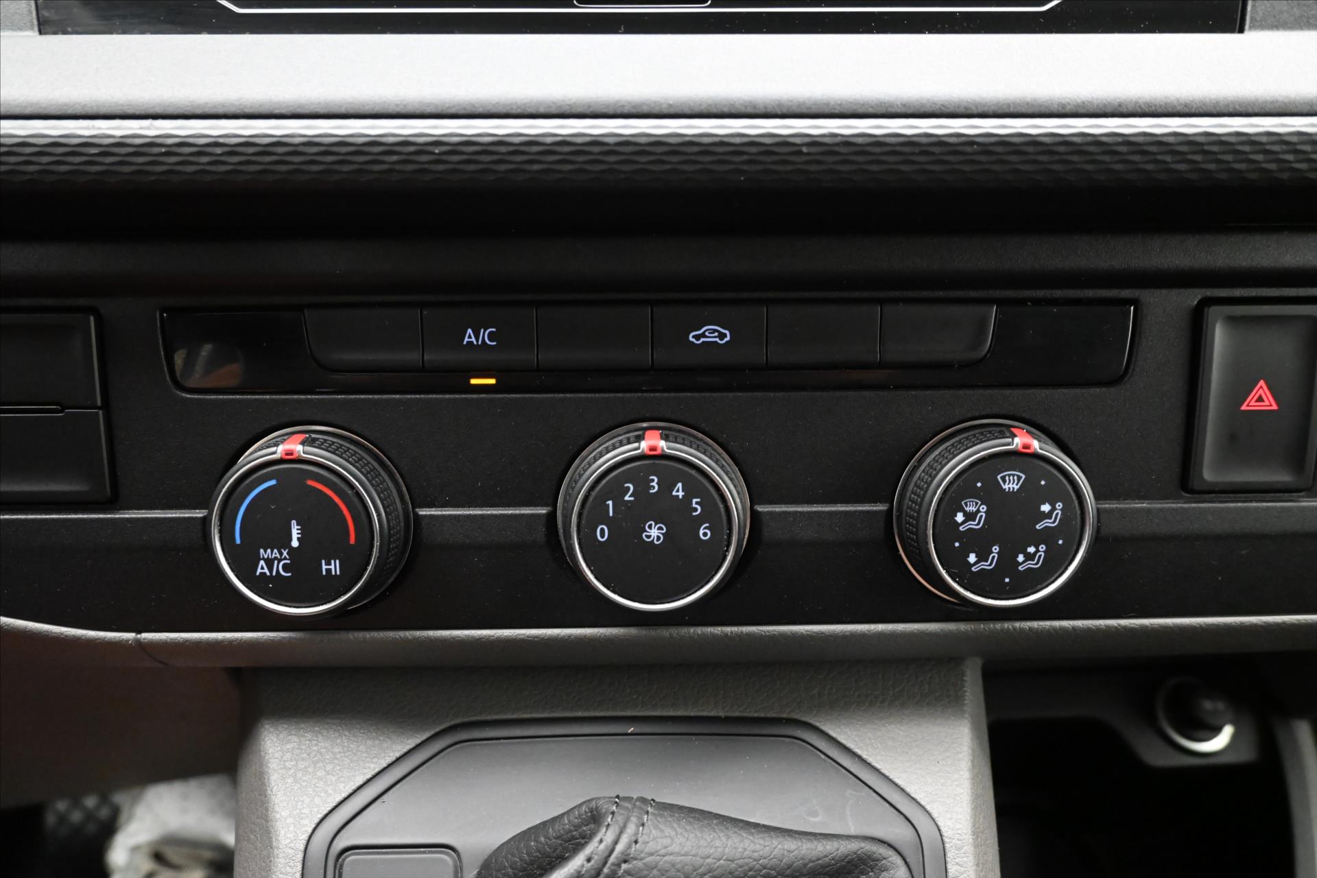 Main photo of the car Volkswagen Transporter 2.0 TDI 110kW DSG Warranty up to 5 years (20)
