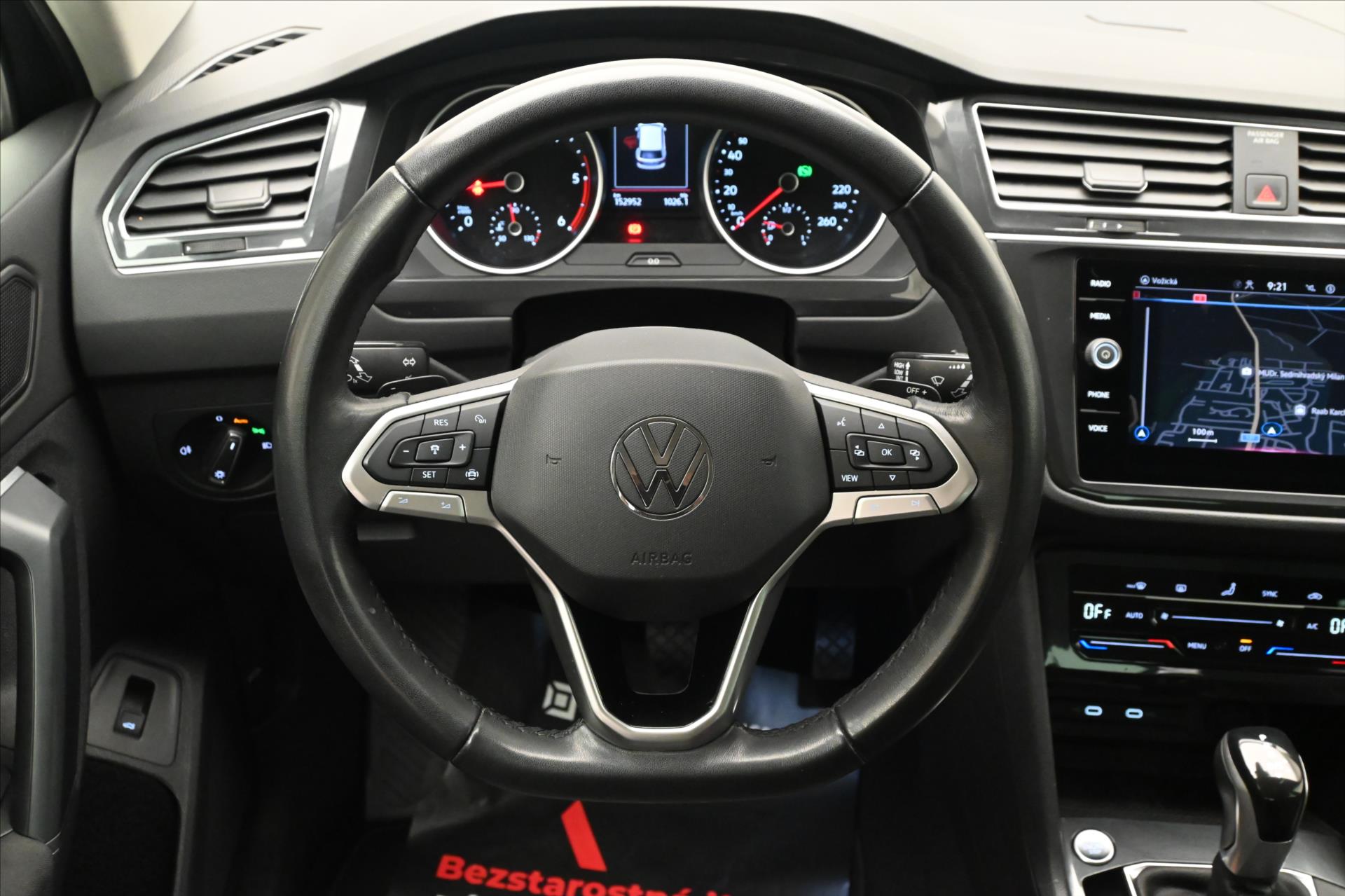Hlavní fotografie vozu Volkswagen Tiguan 2,0 TDI 110 kW DSG Life Záruka až 5 let (19)