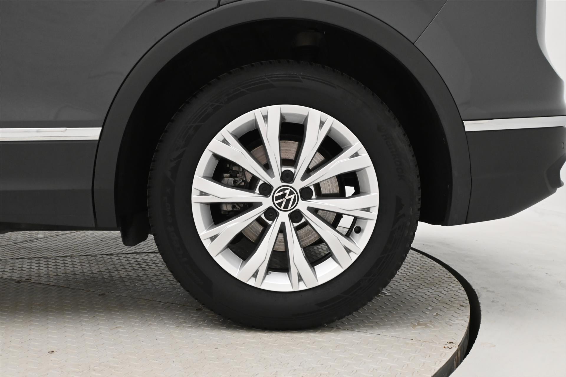 Hlavní fotografie vozu Volkswagen Tiguan 2,0 TDI 110 kW DSG Life Záruka až 5 let (34)