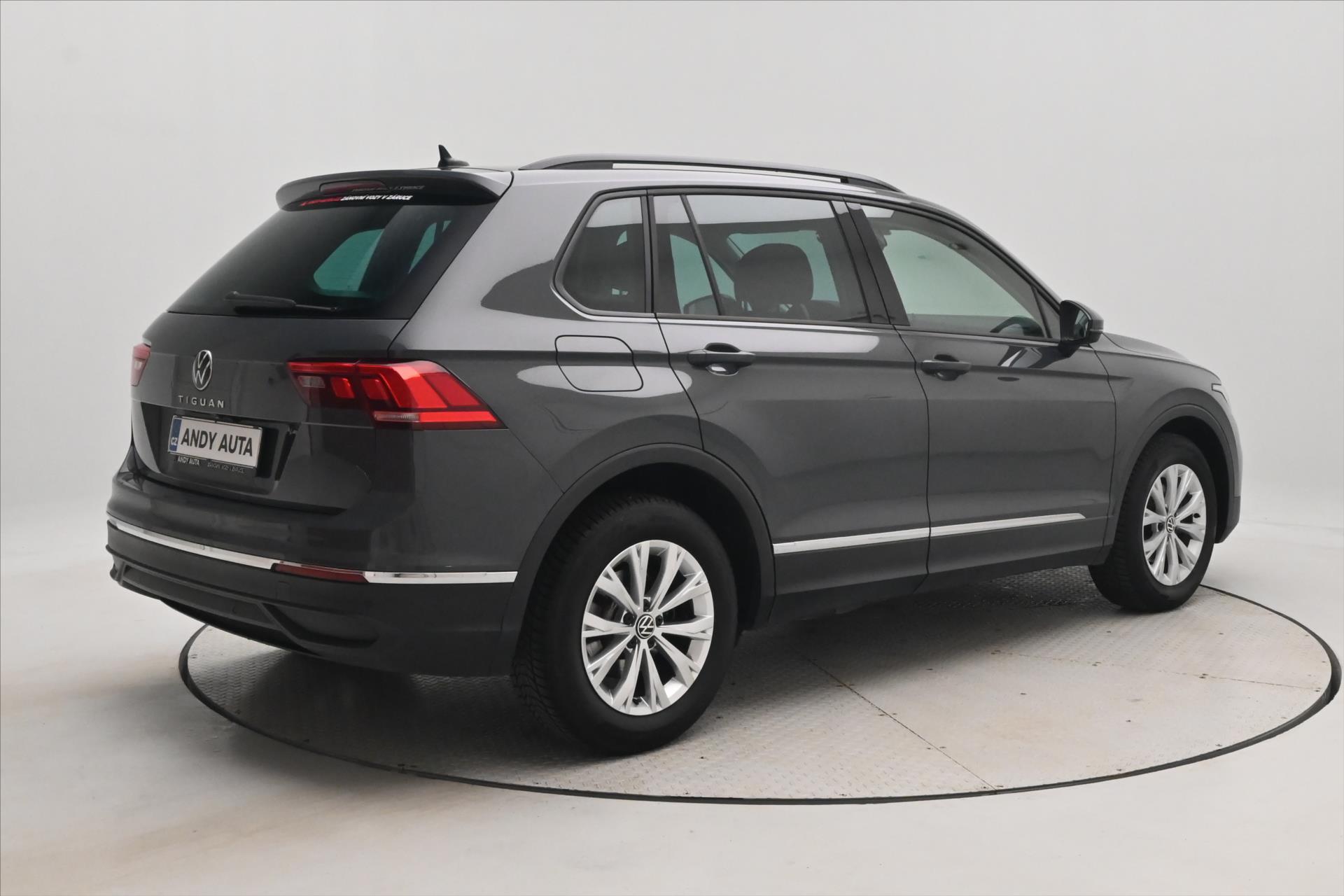 Hlavní fotografie vozu Volkswagen Tiguan 2,0 TDI 110 kW DSG Life Záruka až 5 let (6)