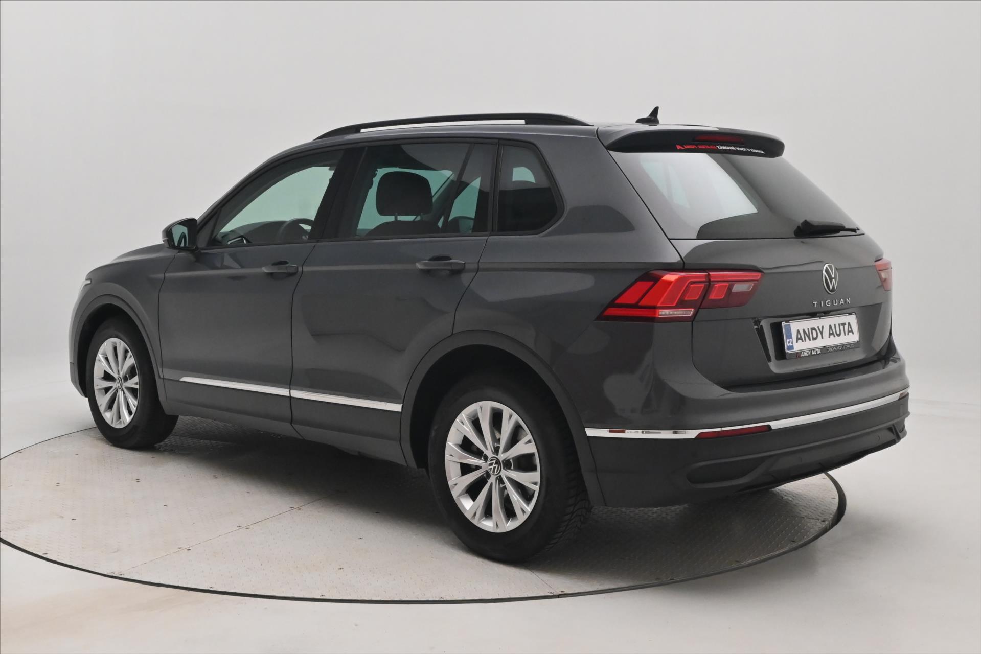Hlavní fotografie vozu Volkswagen Tiguan 2,0 TDI 110 kW DSG Life Záruka až 5 let (8)