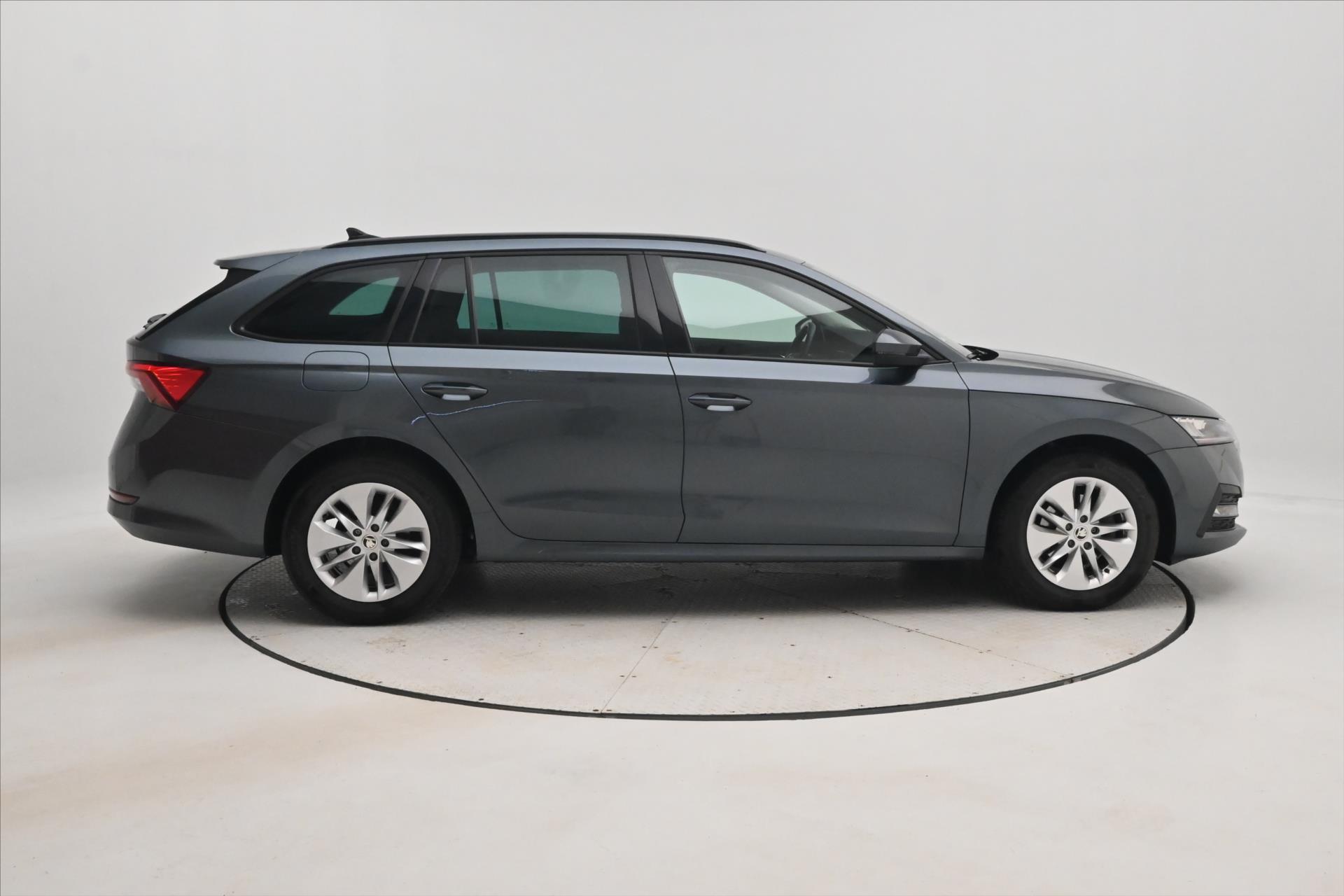 Hlavní fotografie vozu Škoda Octavia 1,5 TSI 110kW Ambition Manuál Záruka až 5 let (5)
