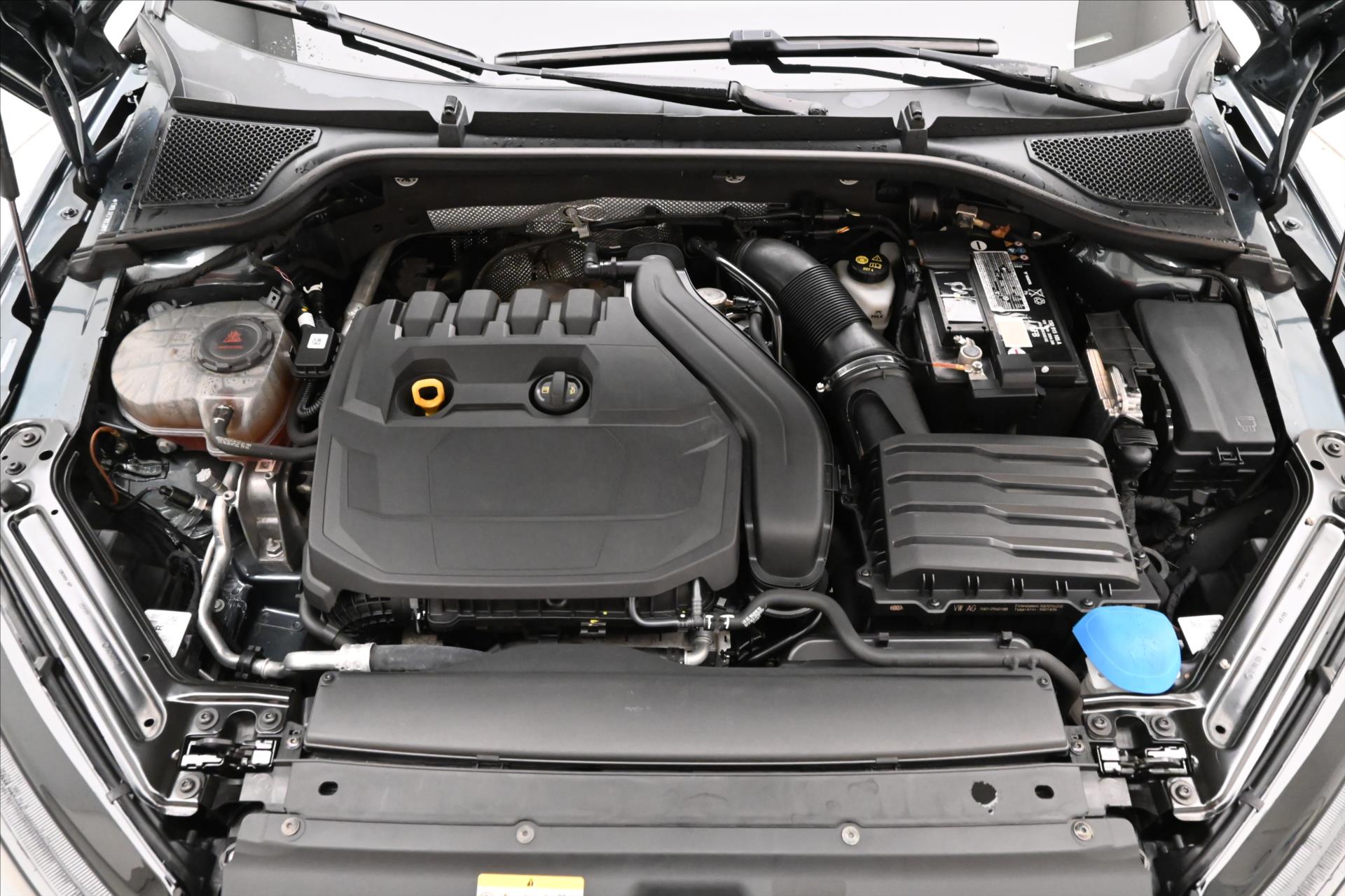 Hlavní fotografie vozu Škoda Octavia 1,5 TSI 110kW Ambition Manuál Záruka až 5 let (10)