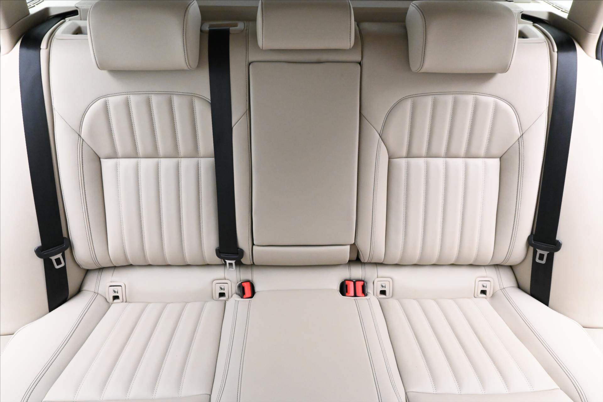Main photo of the car Skoda Superb 2.0 TDI 110 kW DSG Style Warranty up to 5 years (30)