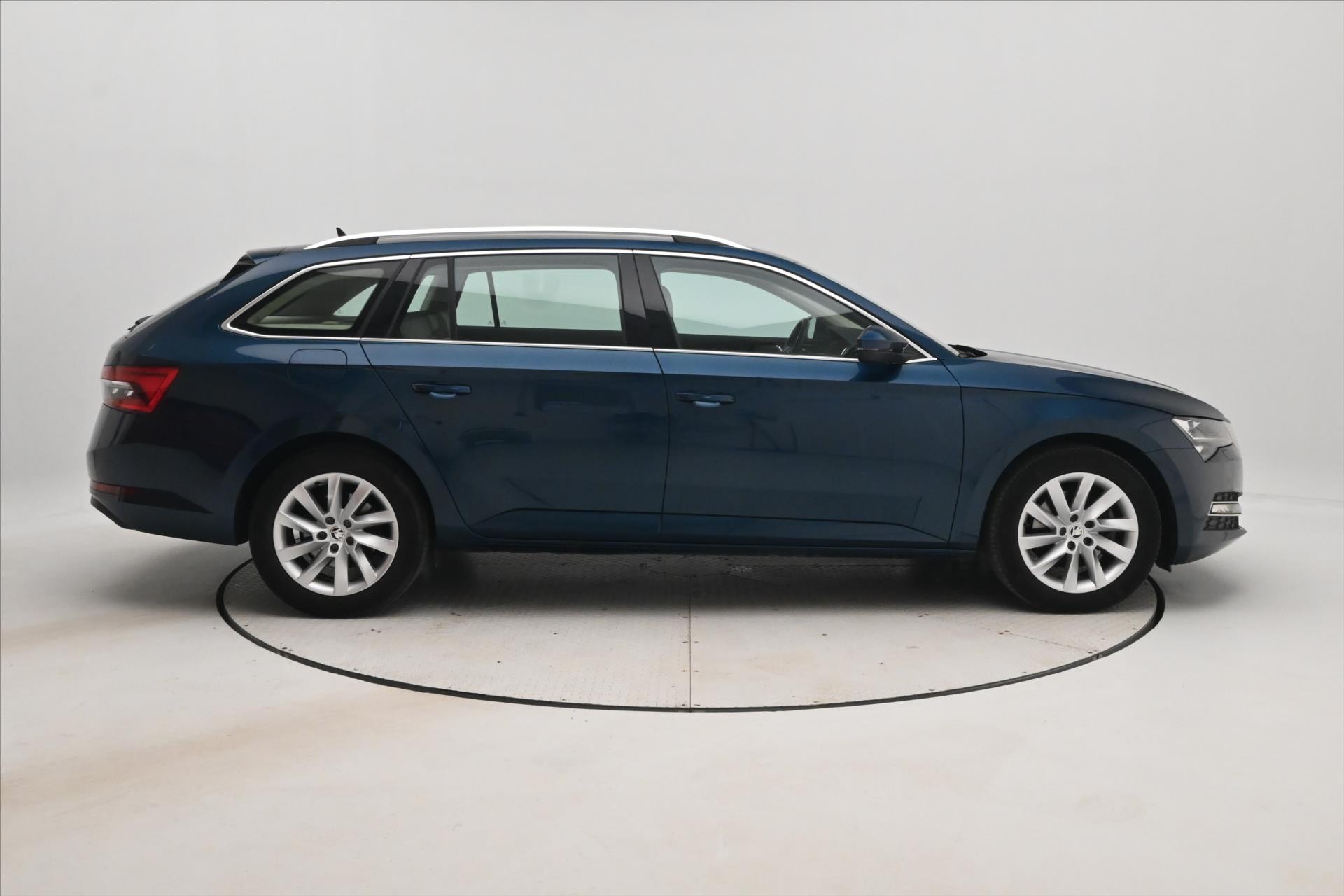 Main photo of the car Skoda Superb 2.0 TDI 110 kW DSG Style Warranty up to 5 years (5)