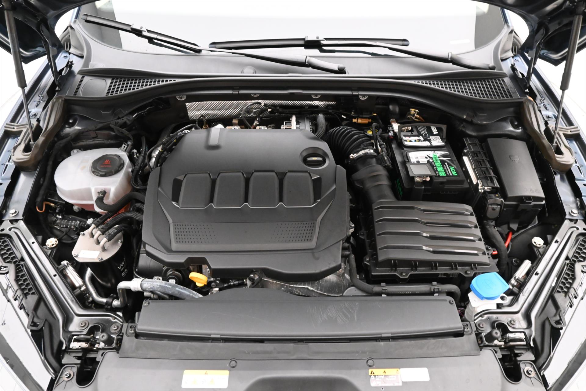 Main photo of the car Skoda Superb 2.0 TDI 110 kW DSG Style Warranty up to 5 years (10)