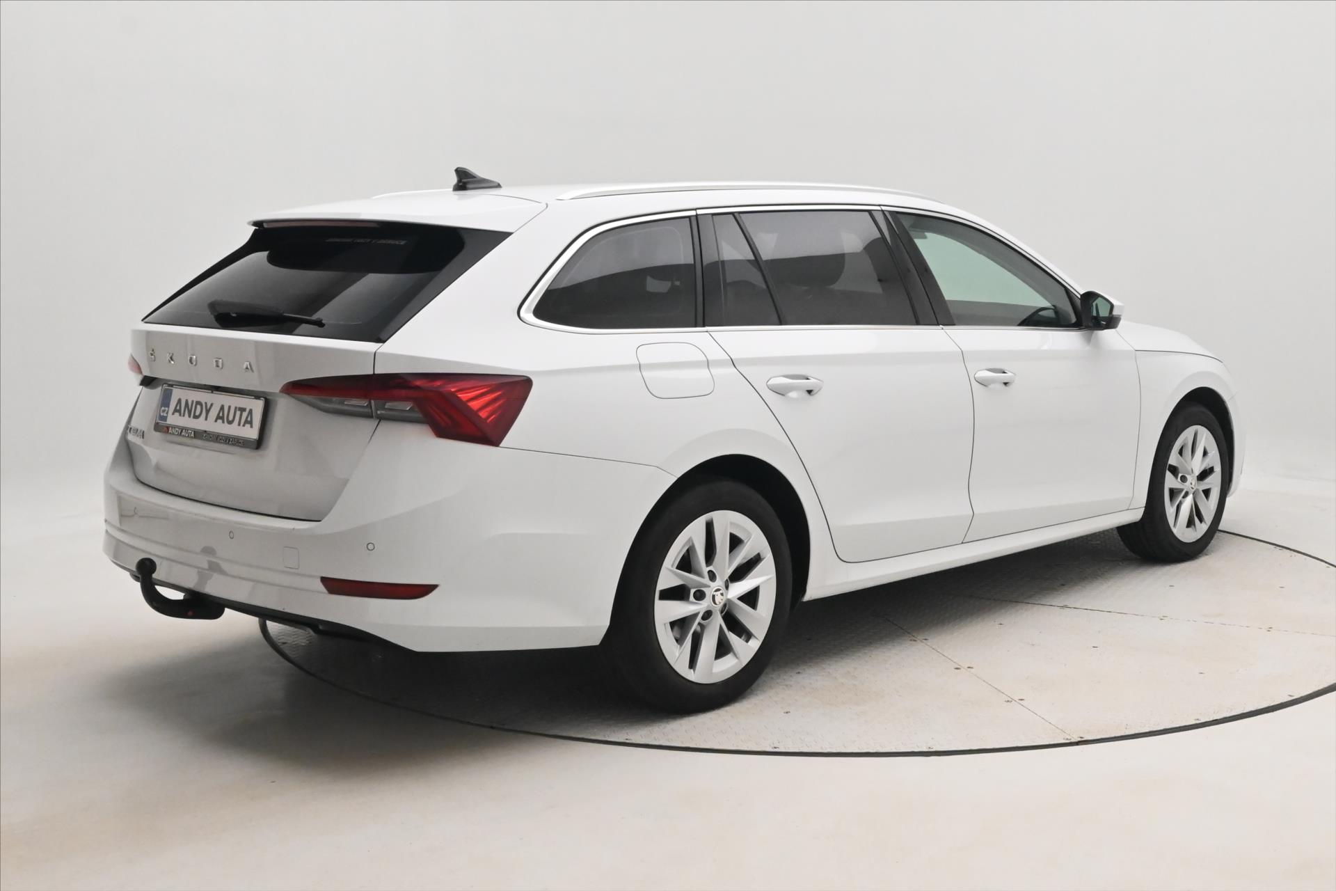 Hlavní fotografie vozu Škoda Octavia 2,0 TDI 110 kW DSG Style Záruka až 5 let (6)