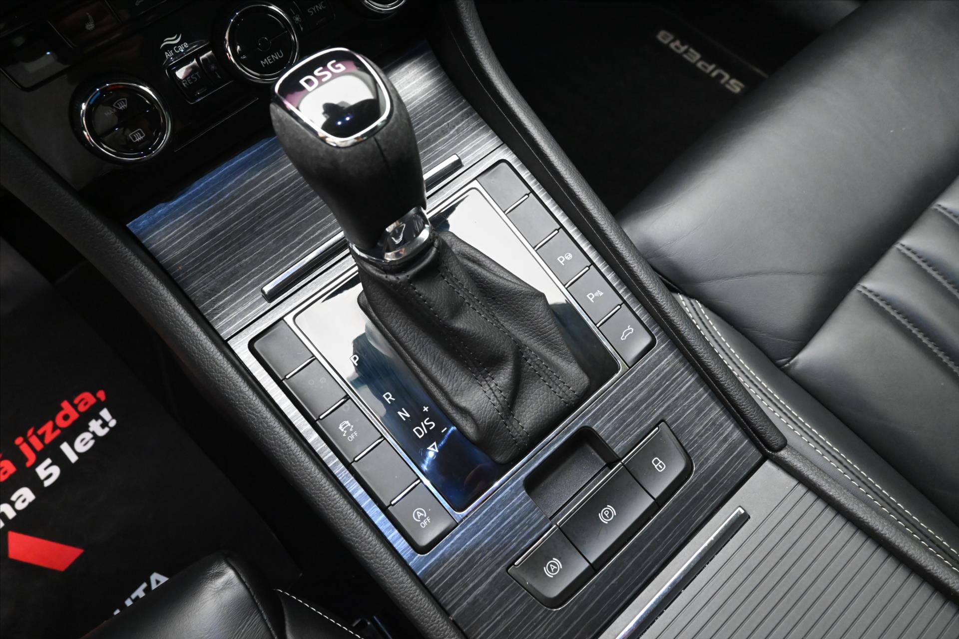 Hlavní fotografie vozu Škoda Superb 2,0 TDI 147kW STYLE DSG Záruka až 5 let (24)