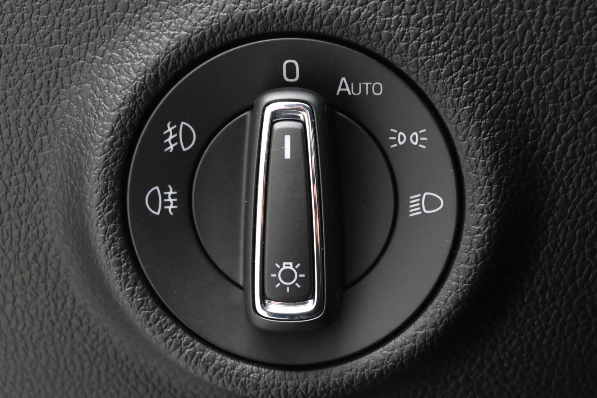 Hlavní fotografie vozu Škoda Superb 2,0 TDI 147kW STYLE DSG Záruka až 5 let (28)