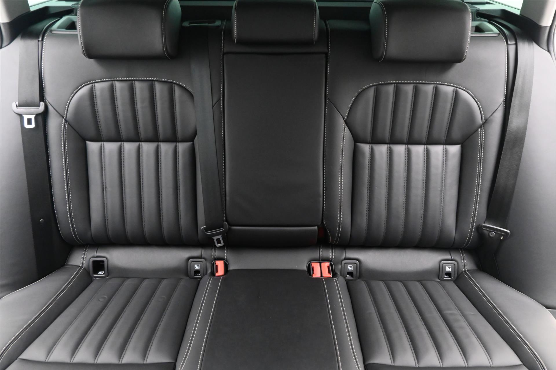 Hlavní fotografie vozu Škoda Superb 2,0 TDI 147kW STYLE DSG Záruka až 5 let (30)