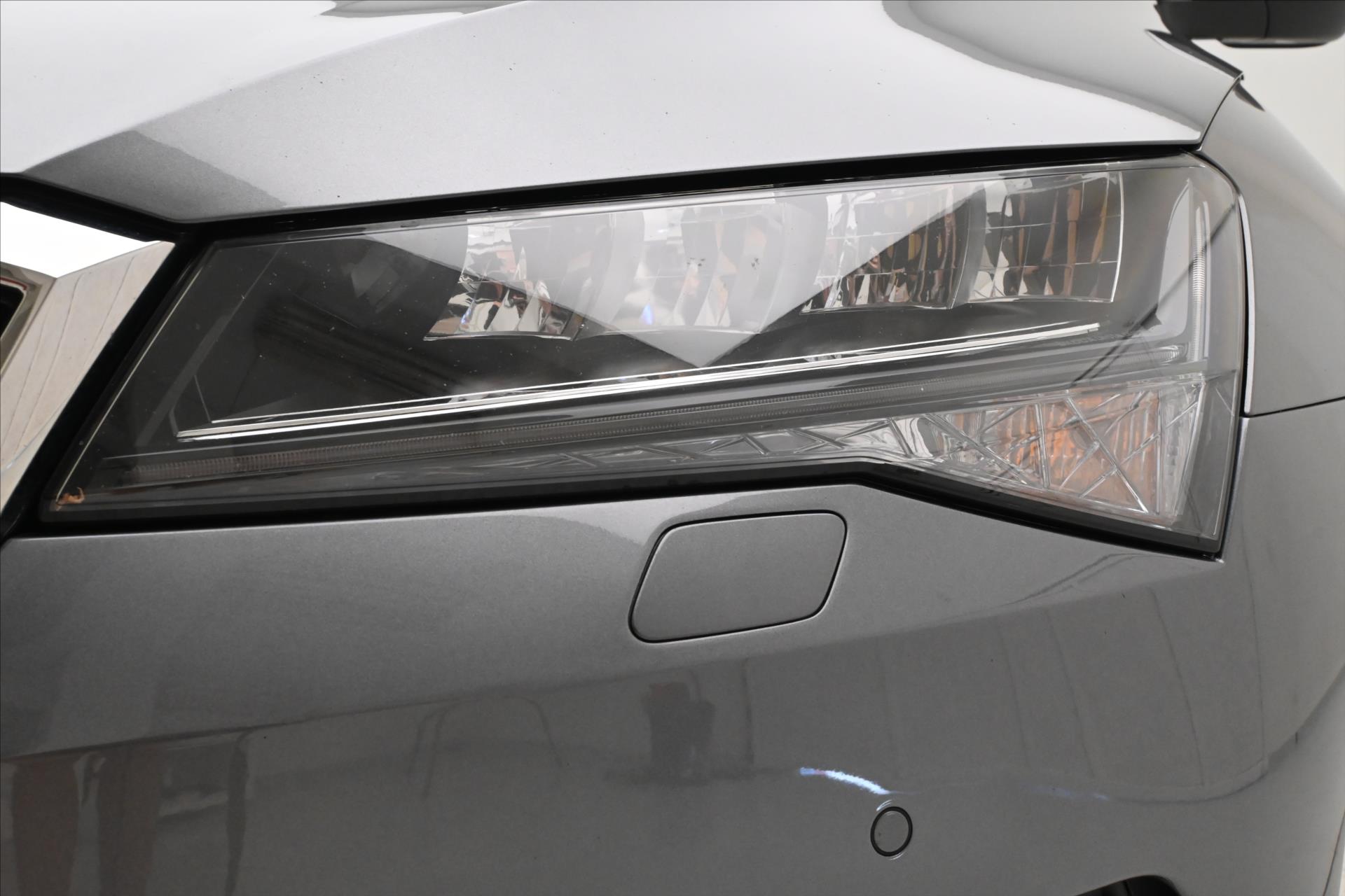Main photo of the car Skoda Superb 2.0 TDI 110 kW DSG Style Warranty up to 5 years (29)