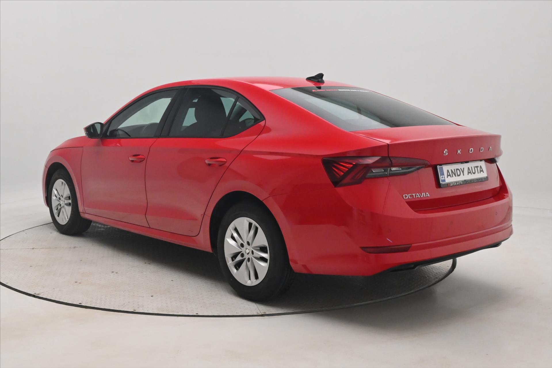 Hlavní fotografie vozu Škoda Octavia 2,0 TDI 110kW DSG Ambition Záruka až 5 let (7)