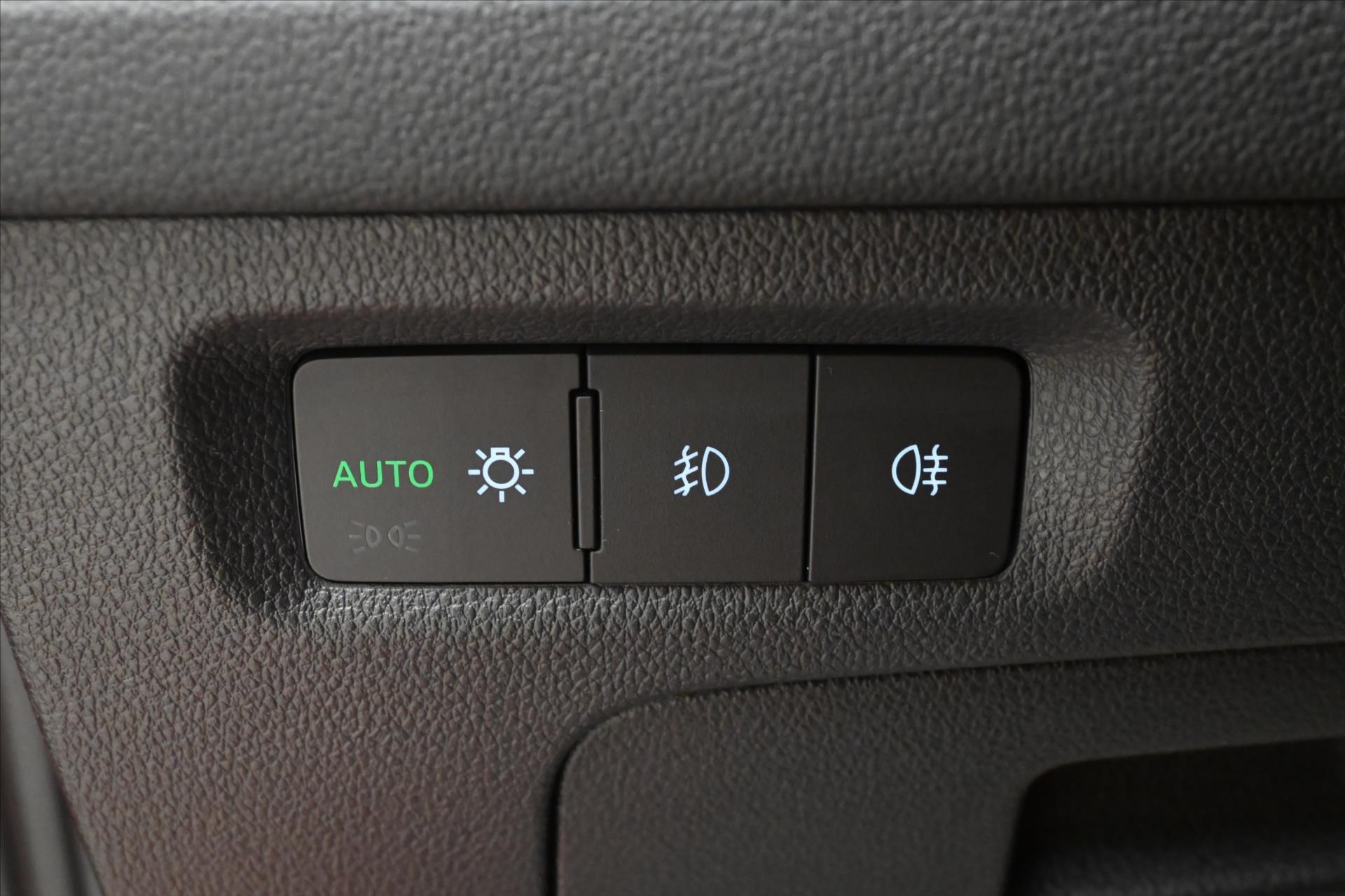 Hlavní fotografie vozu Škoda Octavia 2,0 TDI 110kW DSG VIRTUAL NAVI Záruka až 5 let (26)