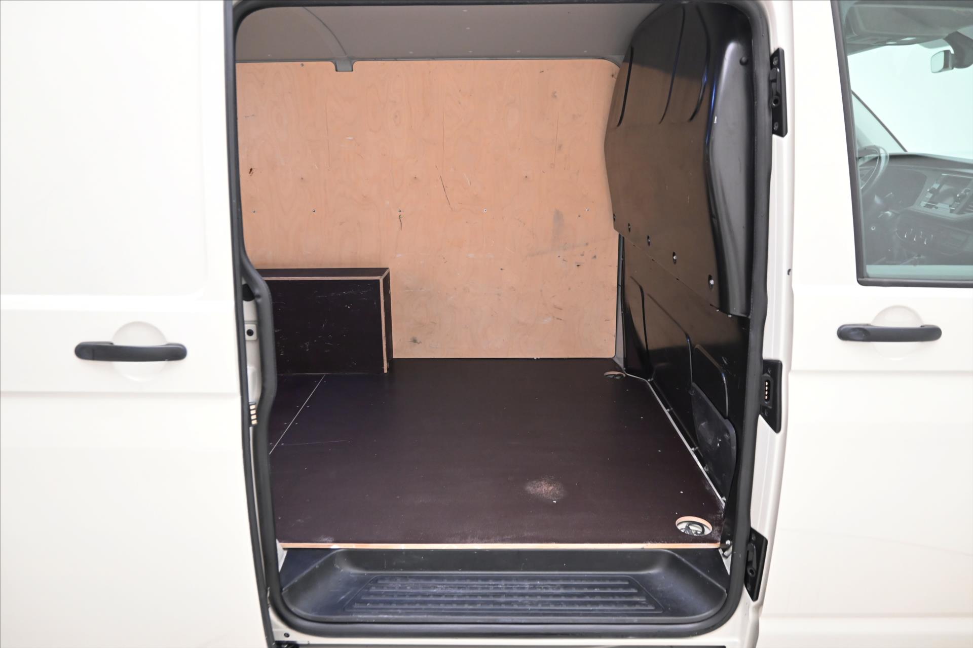 Hlavní fotografie vozu Volkswagen Transporter 2,0 TDI 110kW Klima Tempomat Záruka až 5 let (11)