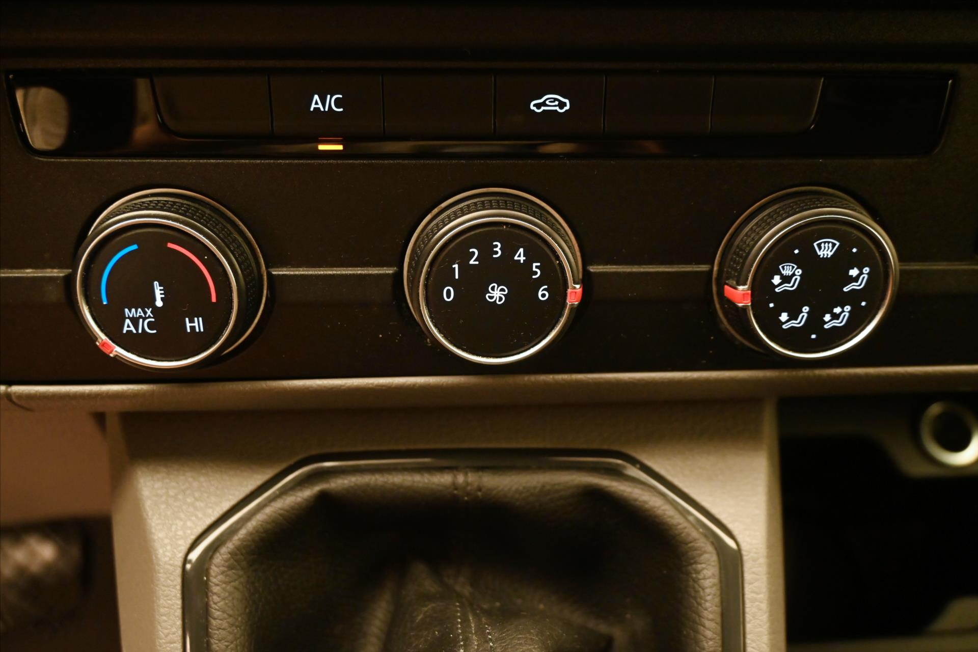 Hlavní fotografie vozu Volkswagen Transporter 2,0 TDI 110kW Klima Tempomat Záruka až 5 let (20)