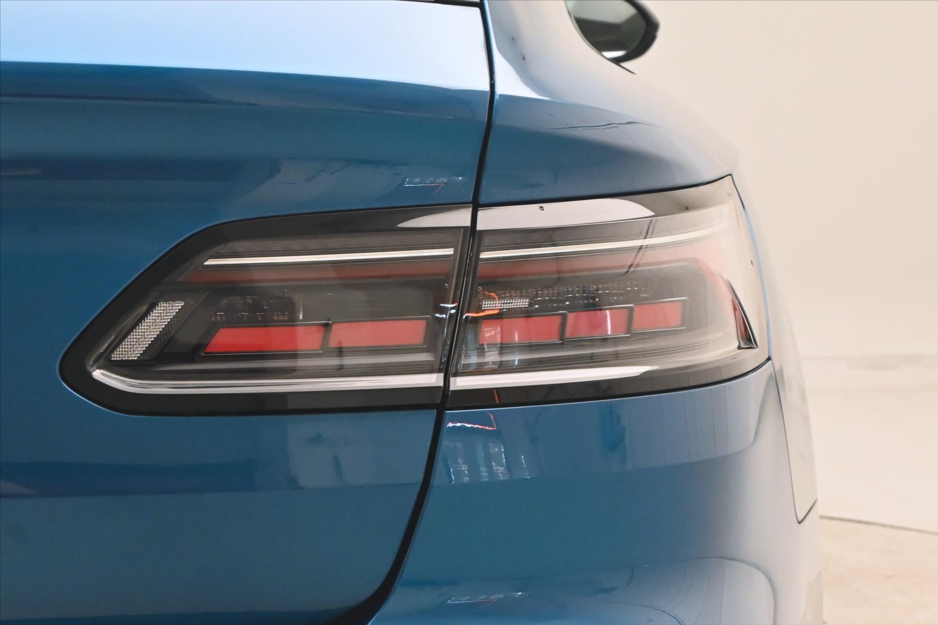 Main photo of the car Volkswagen Arteon Shooting Brake 2.0 TDI 110 kW Elegance Warranty up to 5 years (31)