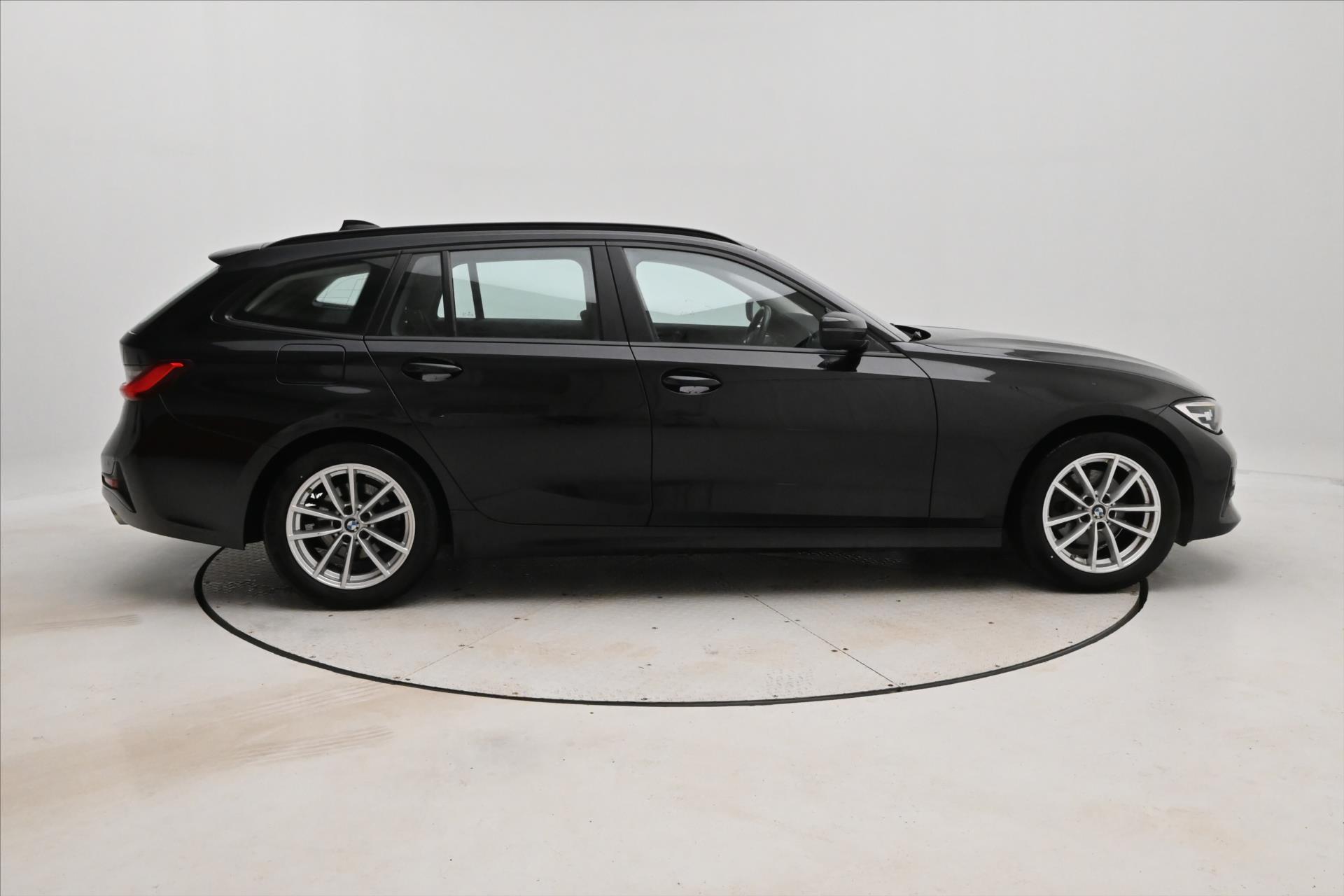 Hlavní fotografie vozu BMW Řada 3 2,0 320d 140 kW Steptronic Záruka až 5 let (4)