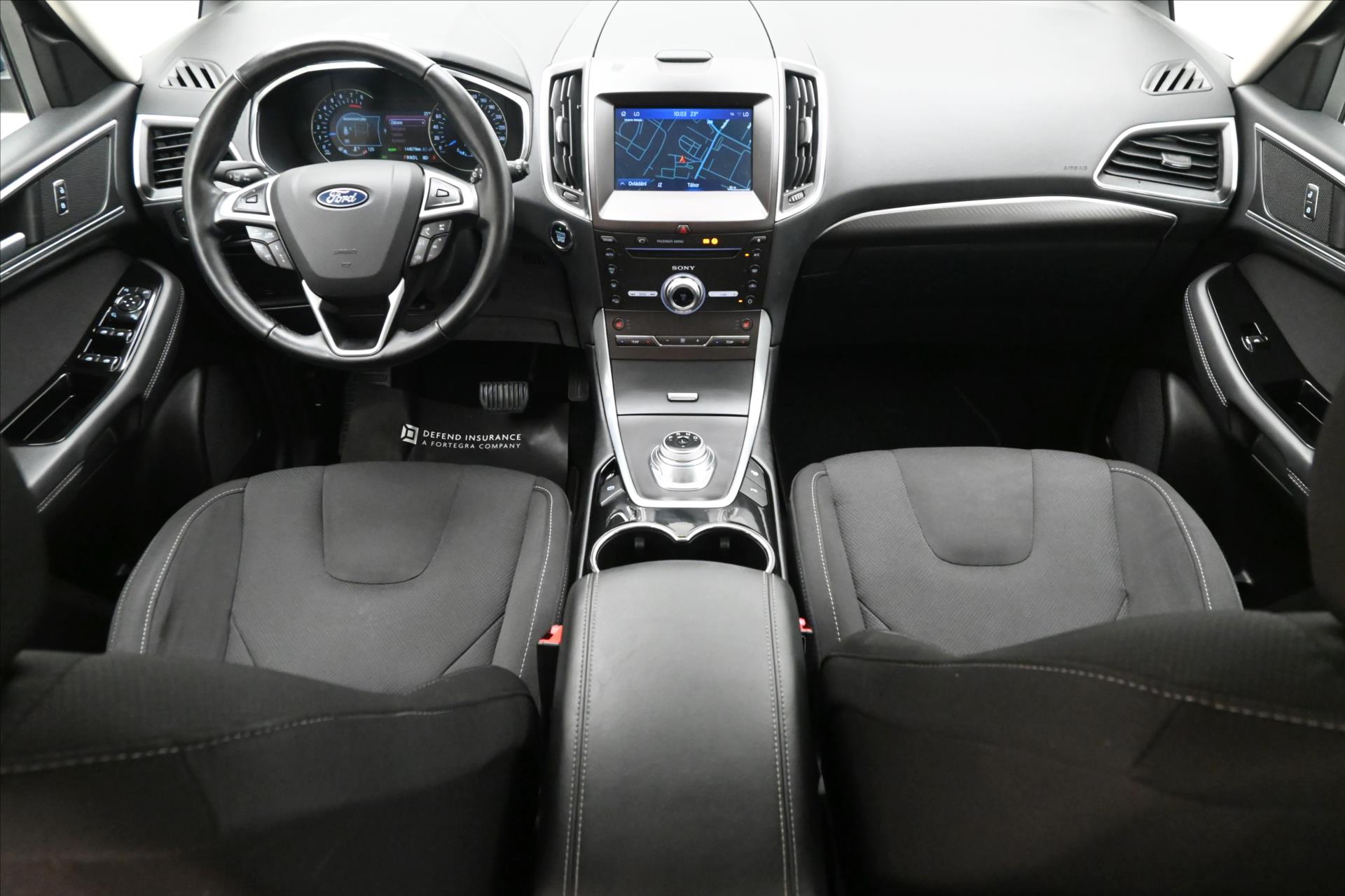 Hlavní fotografie vozu Ford S-MAX 2,5 Hybrid 140 kW AT Záruka až 5 let (15)