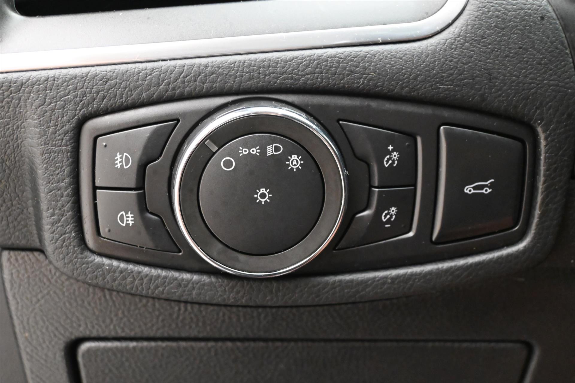 Hlavní fotografie vozu Ford S-MAX 2,5 Hybrid 140 kW AT Záruka až 5 let (25)