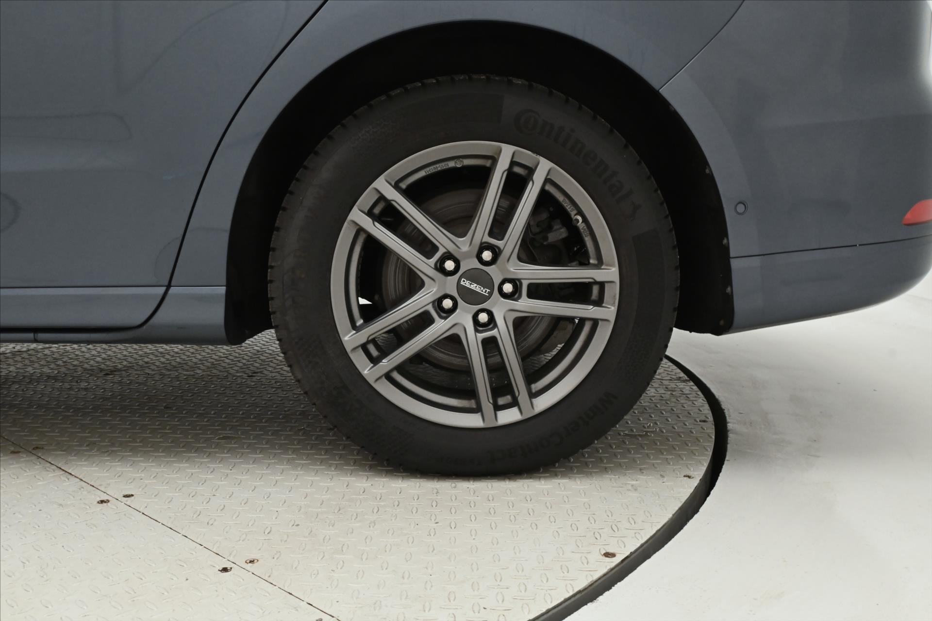 Hlavní fotografie vozu Ford S-MAX 2,5 Hybrid 140 kW AT Záruka až 5 let (30)