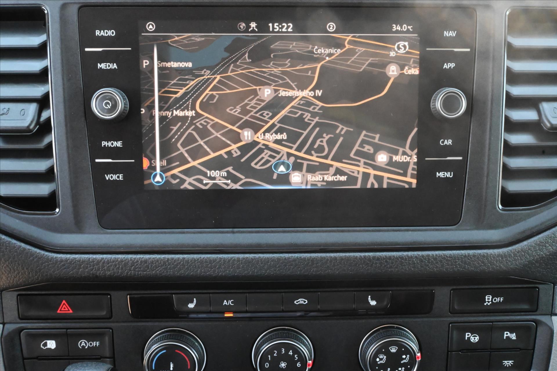 Hlavní fotografie vozu Volkswagen Crafter 2,0 TDI 130kW DSG L2H2 Záruka až 5 let (19)