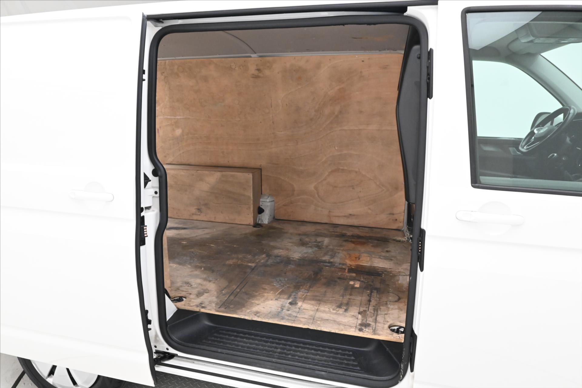 Hlavní fotografie vozu Volkswagen Transporter 2,0 TDI 110kW KLIMA Záruka až 5 let (11)