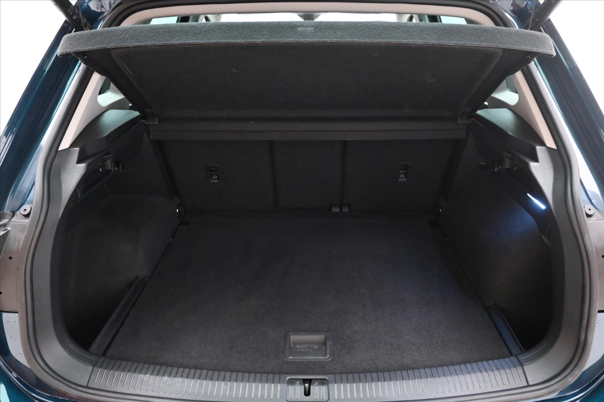 Hlavní fotografie vozu Volkswagen Tiguan 2,0 TDI 110 kW LIFE Záruka až 5 let (10)