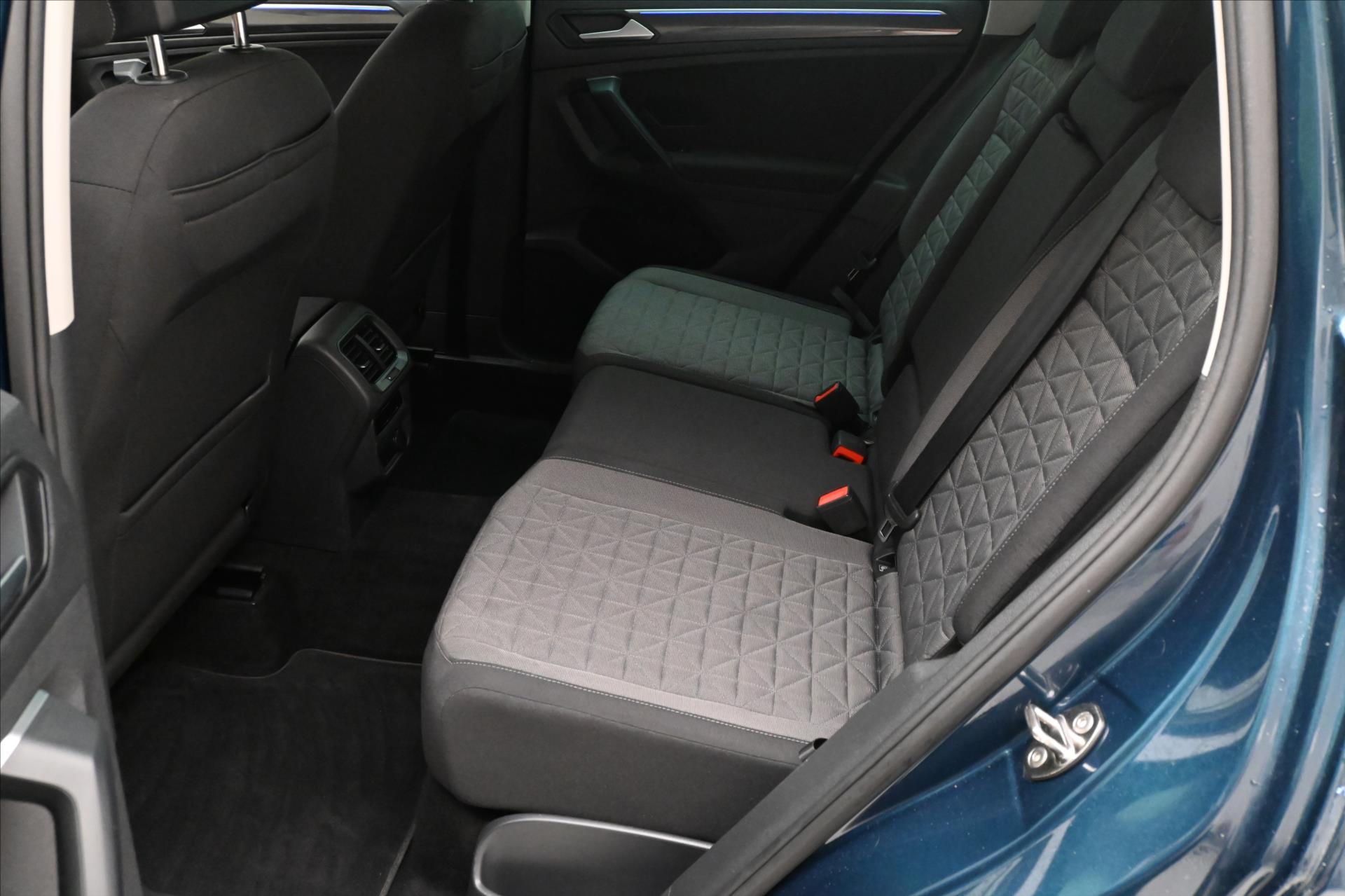 Hlavní fotografie vozu Volkswagen Tiguan 2,0 TDI 110 kW LIFE Záruka až 5 let (14)