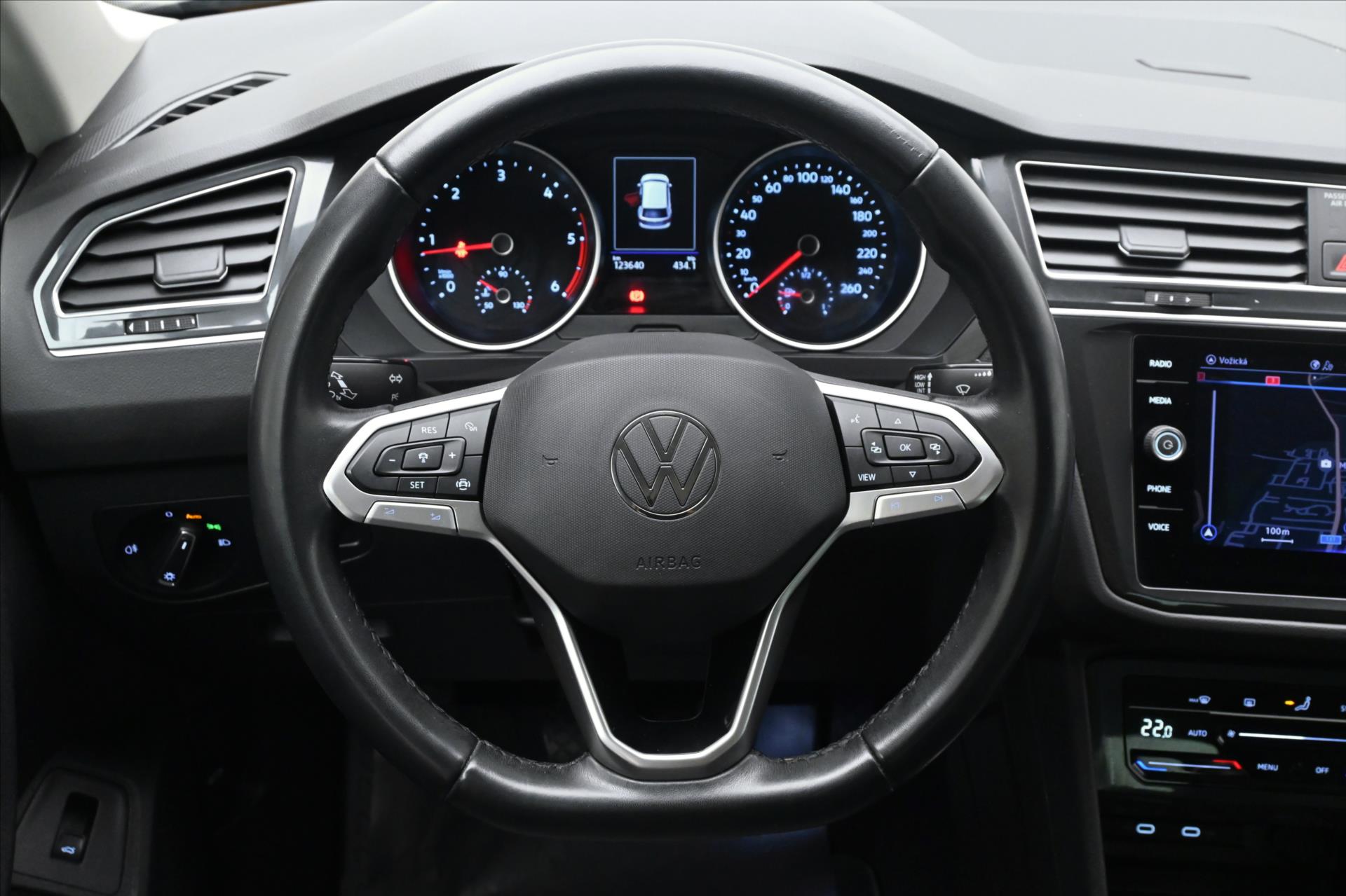 Hlavní fotografie vozu Volkswagen Tiguan 2,0 TDI 110 kW LIFE Záruka až 5 let (18)
