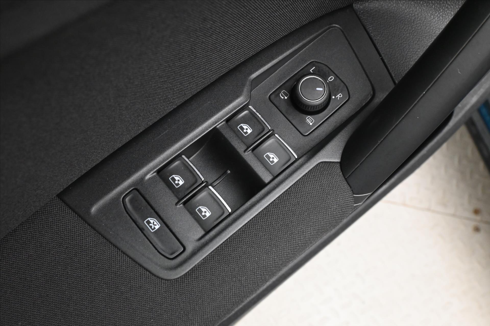 Hlavní fotografie vozu Volkswagen Tiguan 2,0 TDI 110 kW LIFE Záruka až 5 let (26)