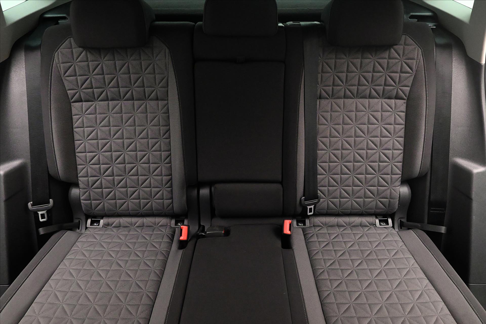 Hlavní fotografie vozu Volkswagen Tiguan 2,0 TDI 110 kW LIFE Záruka až 5 let (29)