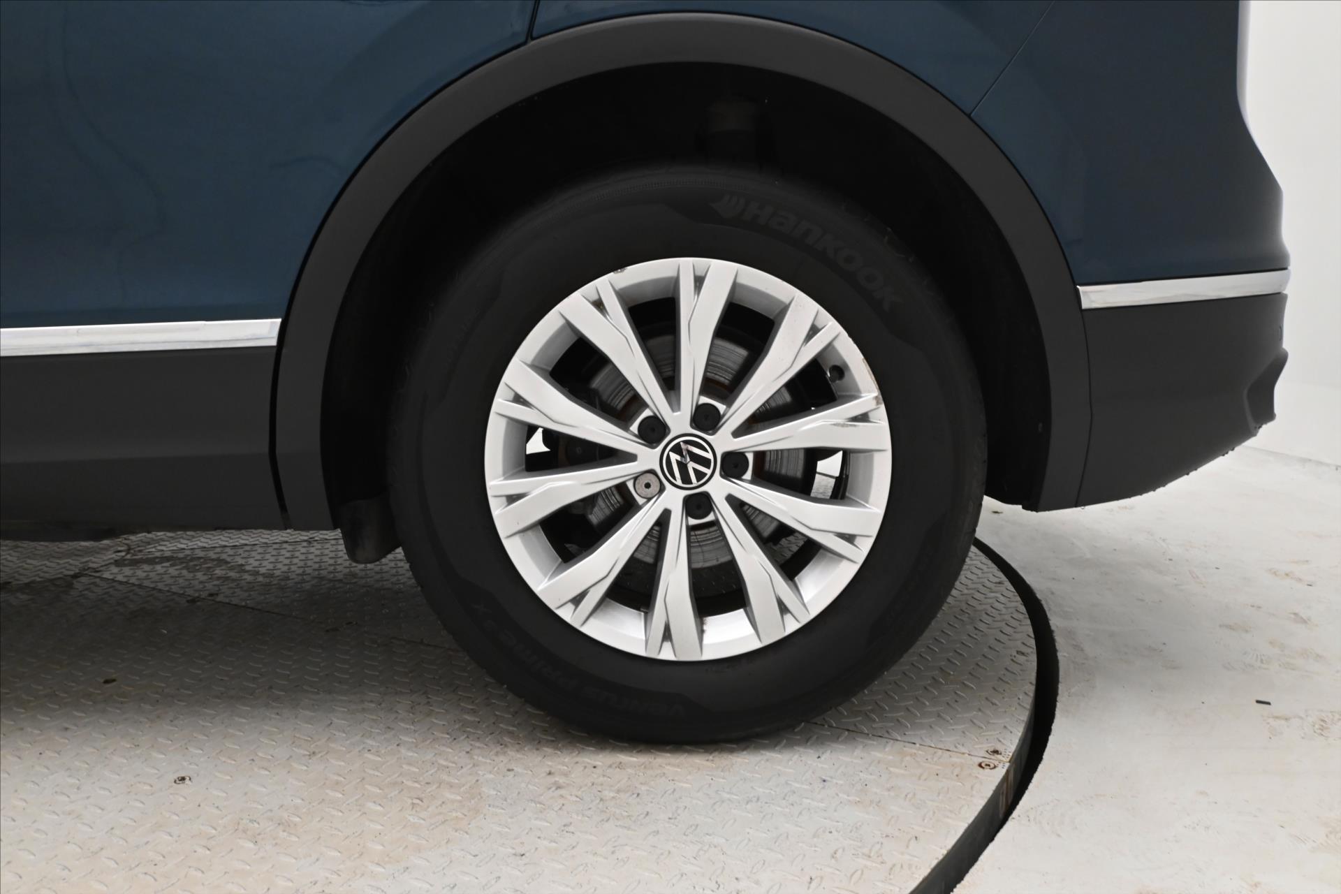 Hlavní fotografie vozu Volkswagen Tiguan 2,0 TDI 110 kW LIFE Záruka až 5 let (32)
