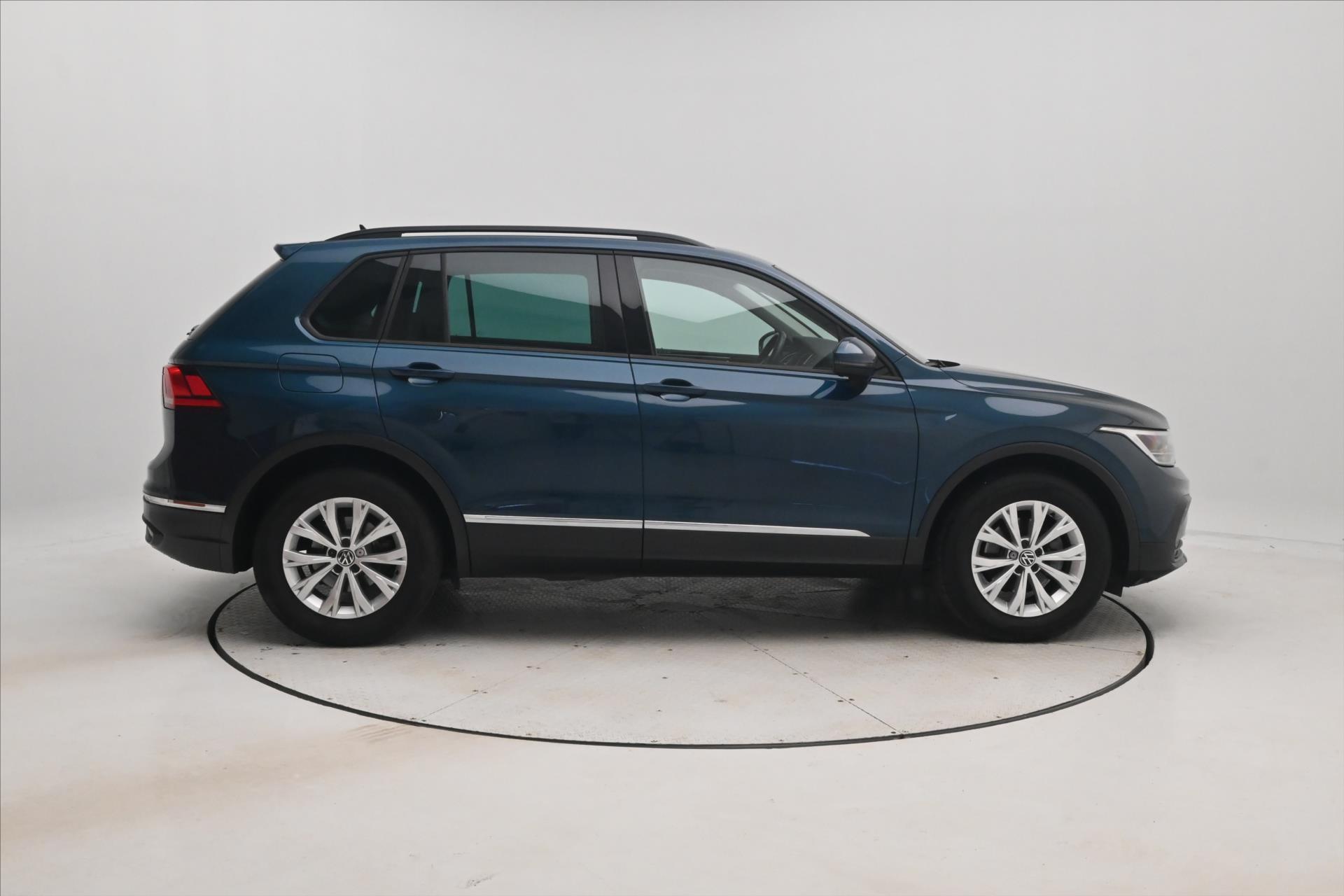Hlavní fotografie vozu Volkswagen Tiguan 2,0 TDI 110 kW LIFE Záruka až 5 let (4)