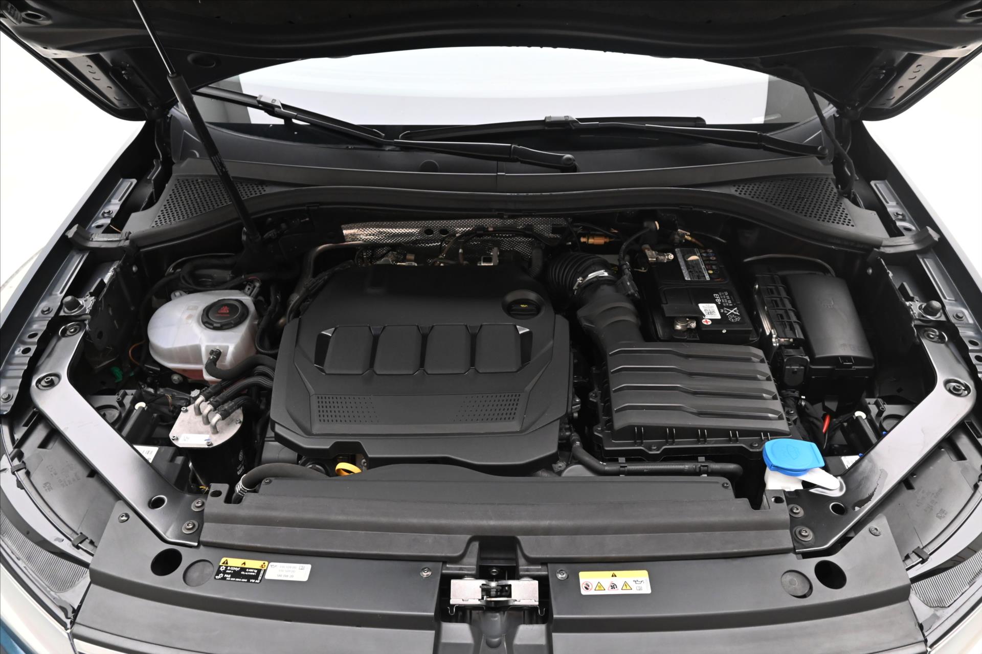 Hlavní fotografie vozu Volkswagen Tiguan 2,0 TDI 110 kW LIFE Záruka až 5 let (9)
