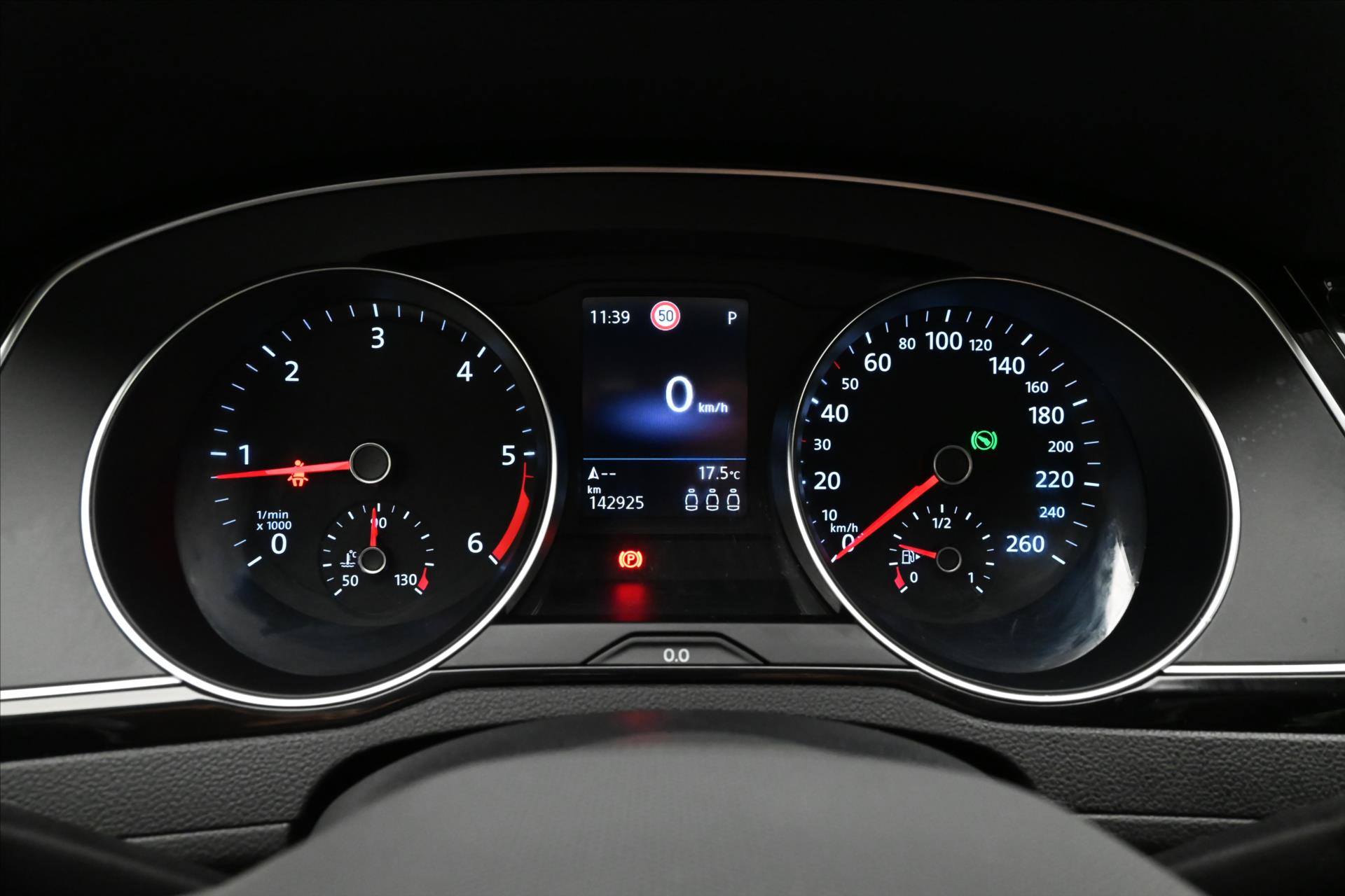 Hlavní fotografie vozu Volkswagen Passat 2,0 TDI 110kW DSG Business Záruka až 5 let (17)